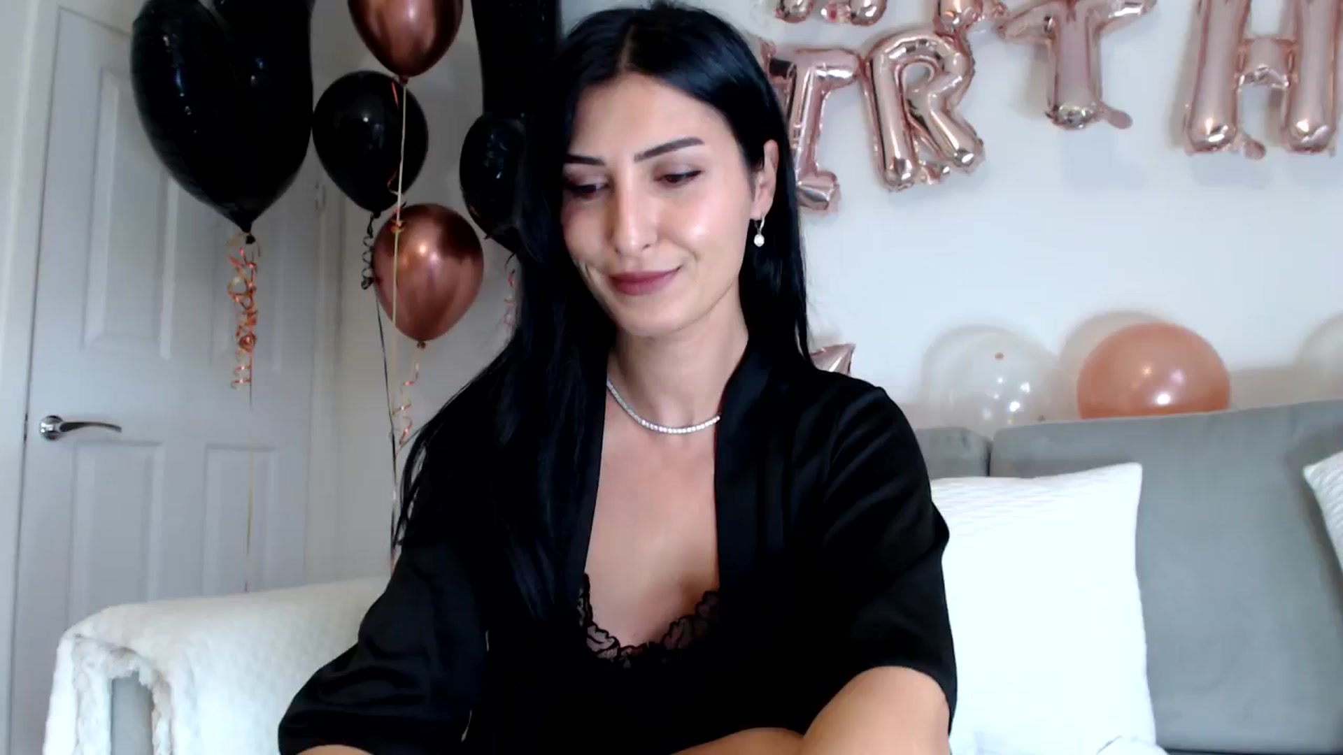 Gallery image thumbnail from LavIson's myfreecams stream on, 10/16/2024, 10:41 image 5 of 20