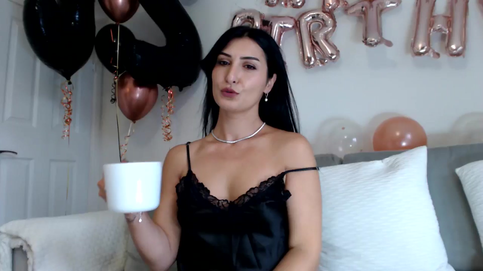 Gallery image thumbnail from LavIson's myfreecams stream on, 10/16/2024, 10:41 image 15 of 20