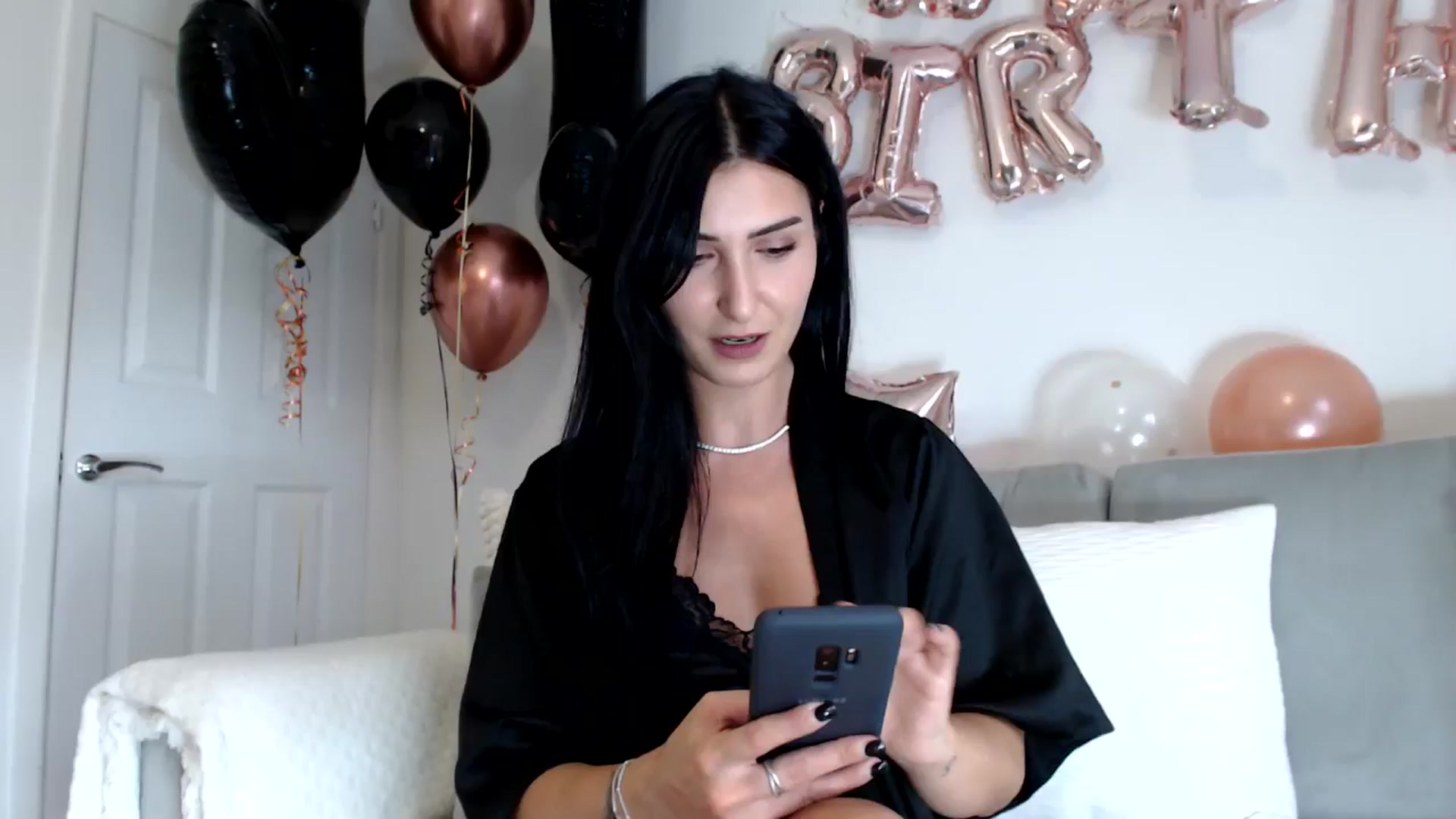 Gallery image thumbnail from LavIson's myfreecams stream on, 10/16/2024, 10:41 image 6 of 20