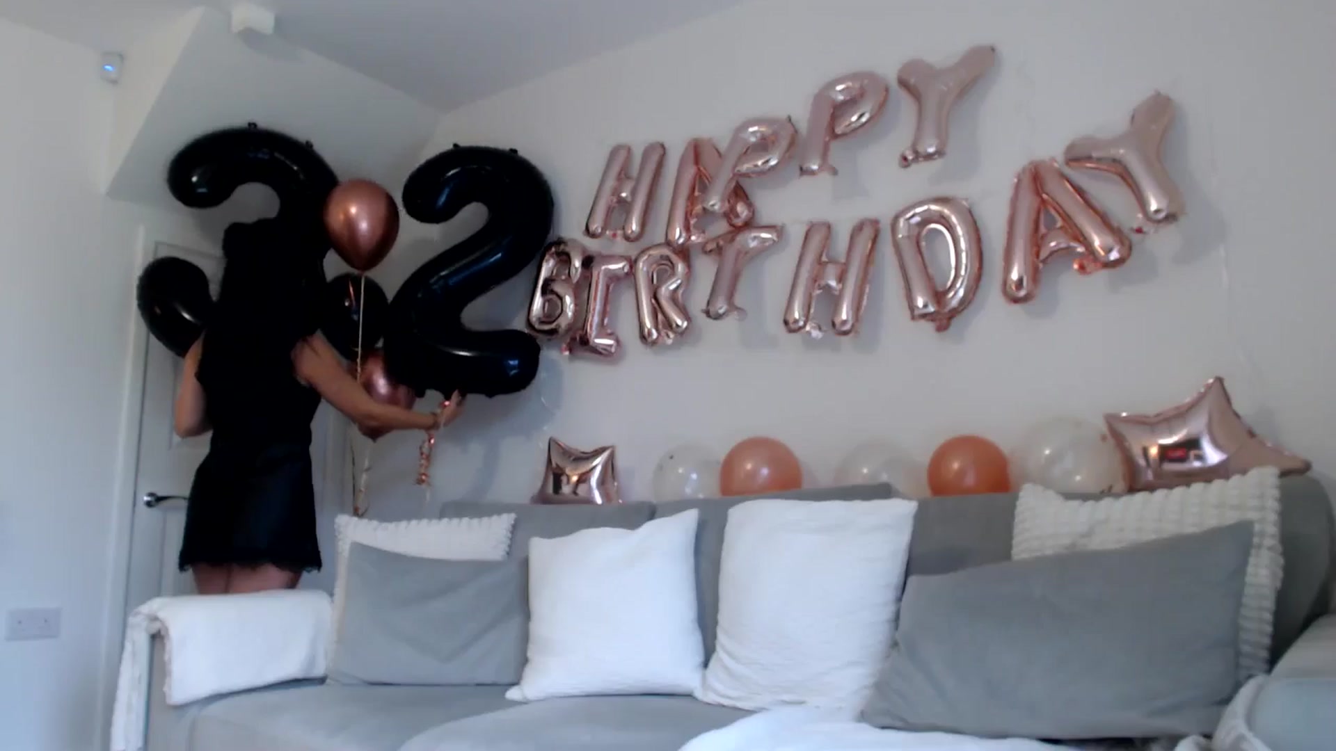 Gallery image thumbnail from LavIson's myfreecams stream on, 10/16/2024, 10:55 image 9 of 20
