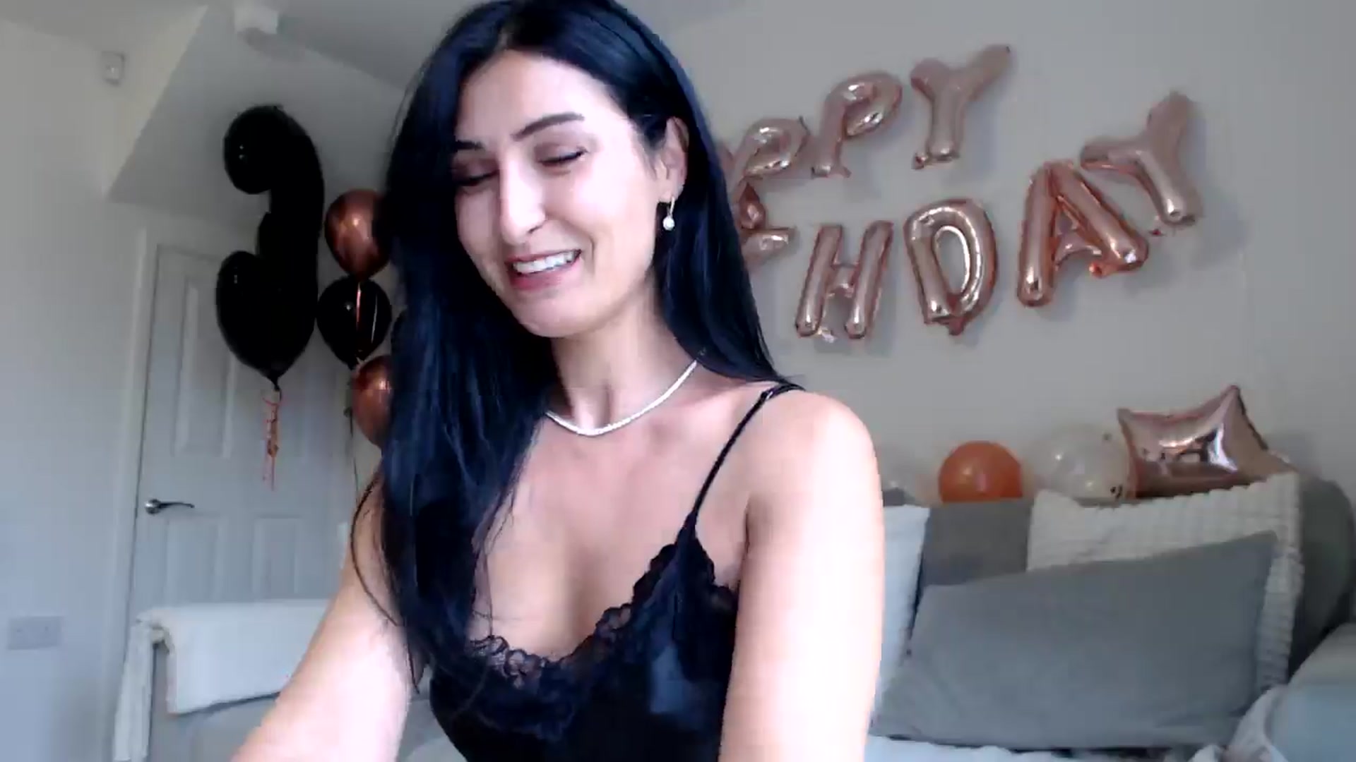 Gallery image thumbnail from LavIson's myfreecams stream on, 10/16/2024, 10:55 image 16 of 20