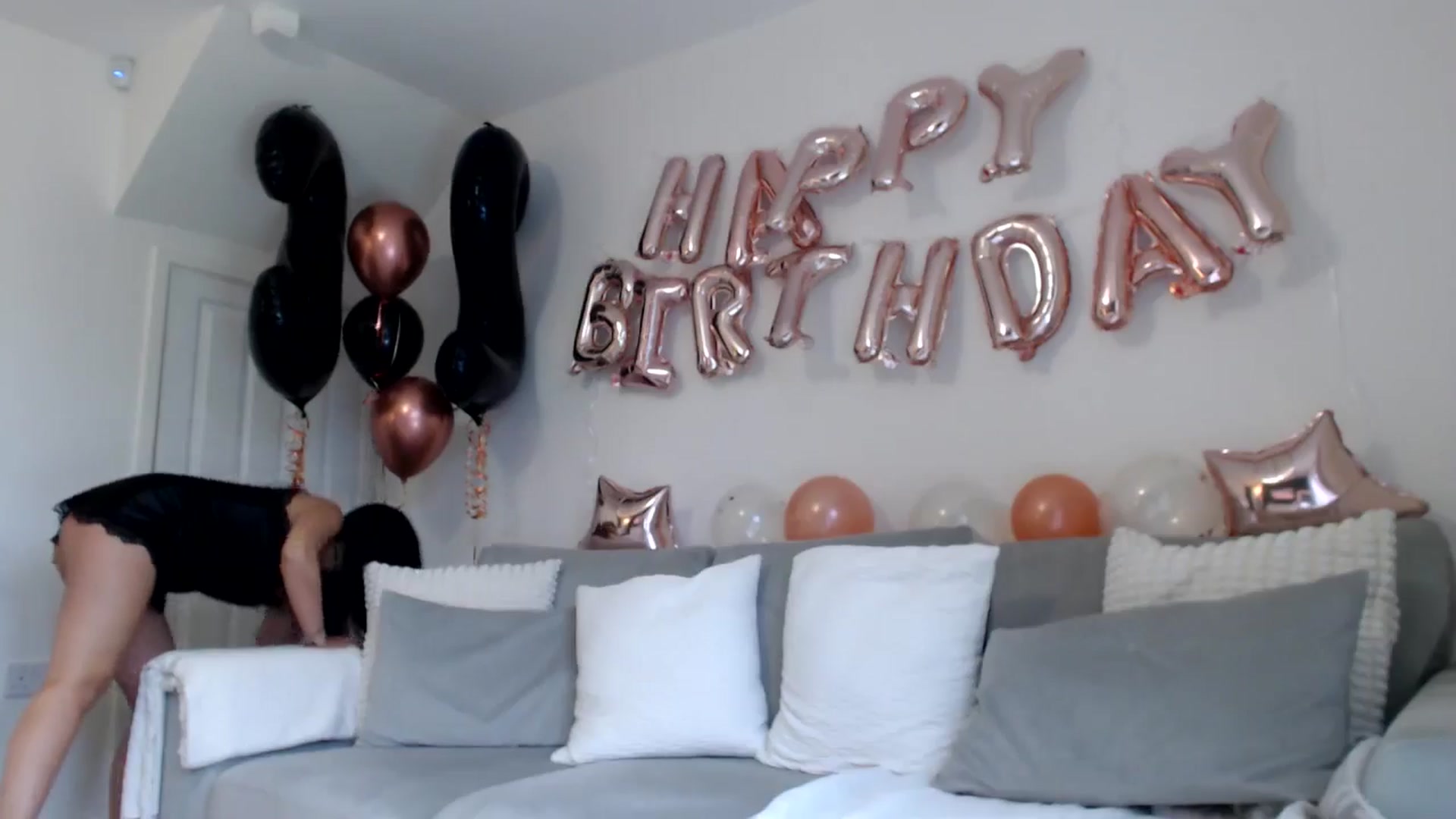 Gallery image thumbnail from LavIson's myfreecams stream on, 10/16/2024, 10:55 image 14 of 20