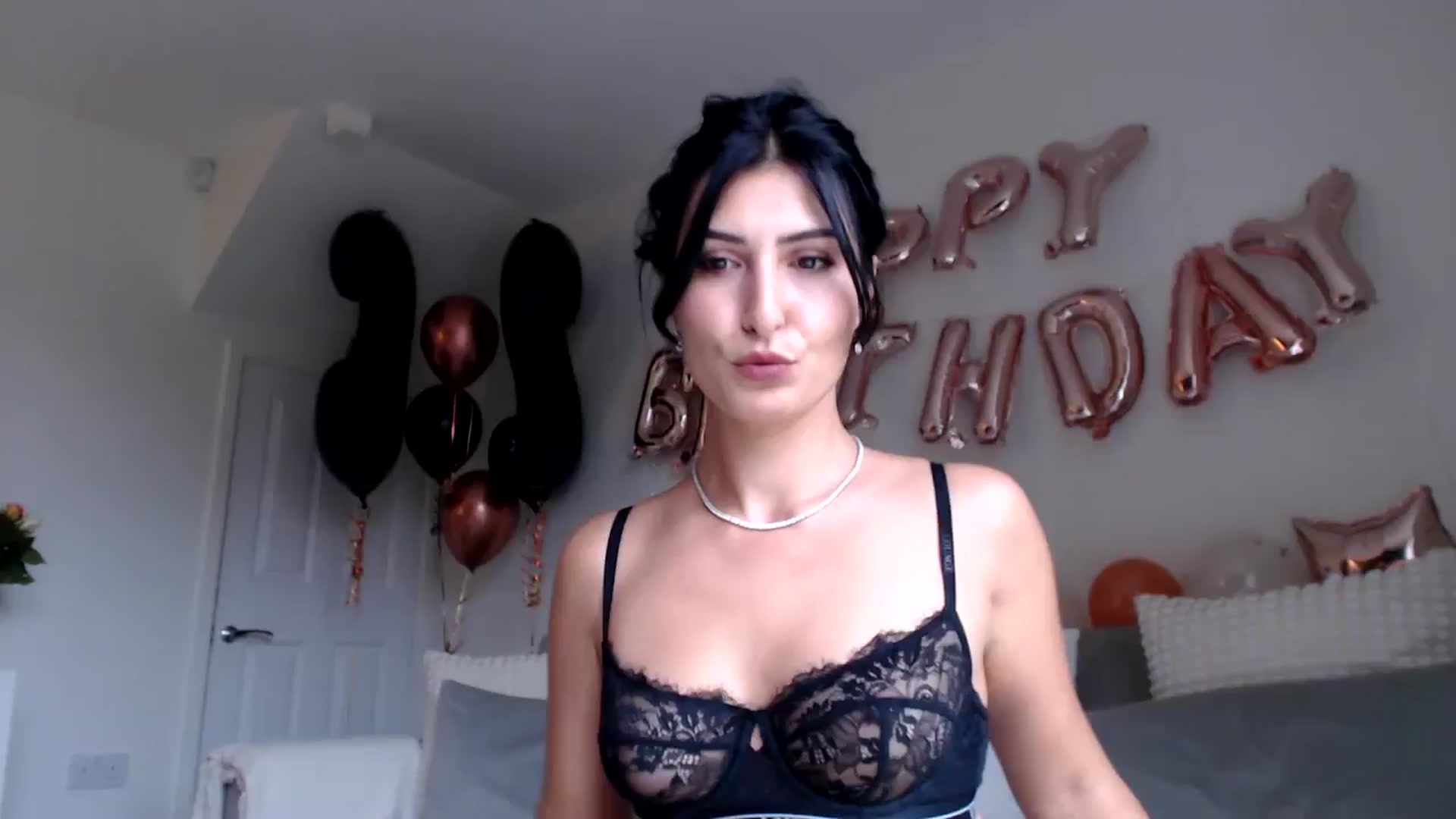Gallery image thumbnail from LavIson's myfreecams stream on, 10/16/2024, 11:44 image 18 of 20