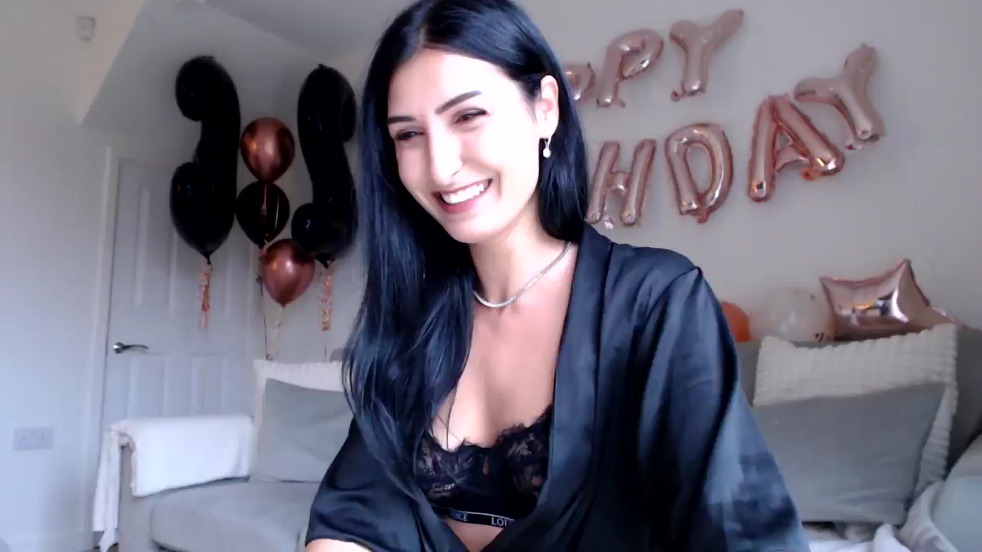 Gallery image thumbnail from LavIson's myfreecams stream on, 10/16/2024, 11:44 image 4 of 20