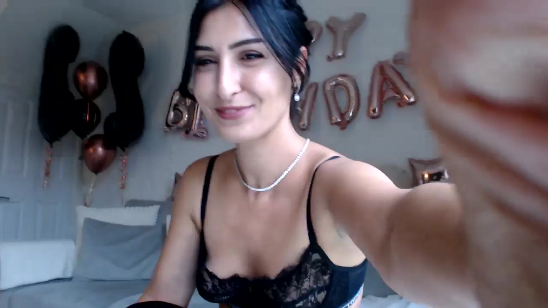 Gallery image thumbnail from LavIson's myfreecams stream on, 10/16/2024, 12:10 image 13 of 20