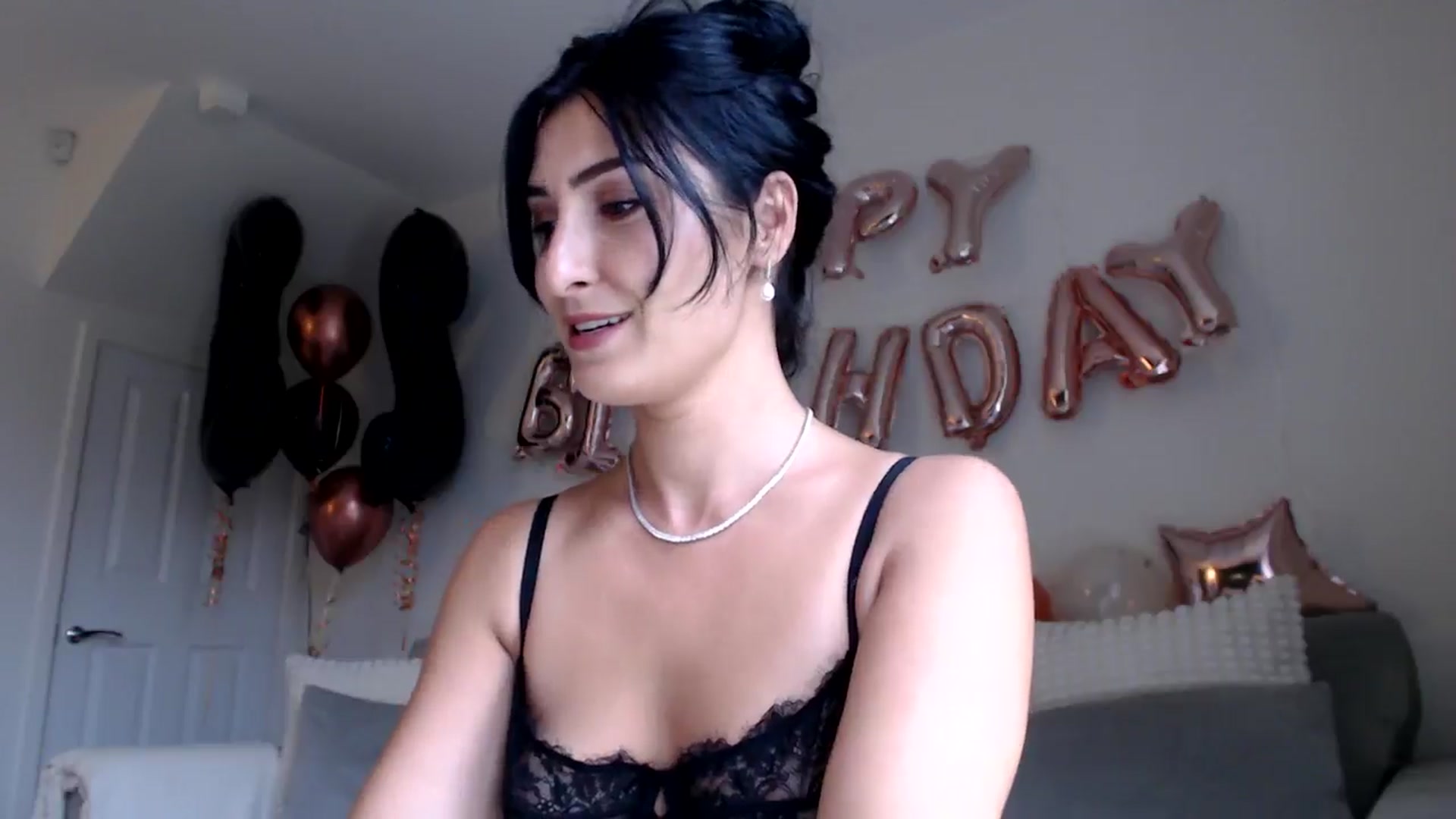 Gallery image thumbnail from LavIson's myfreecams stream on, 10/16/2024, 12:10 image 3 of 20