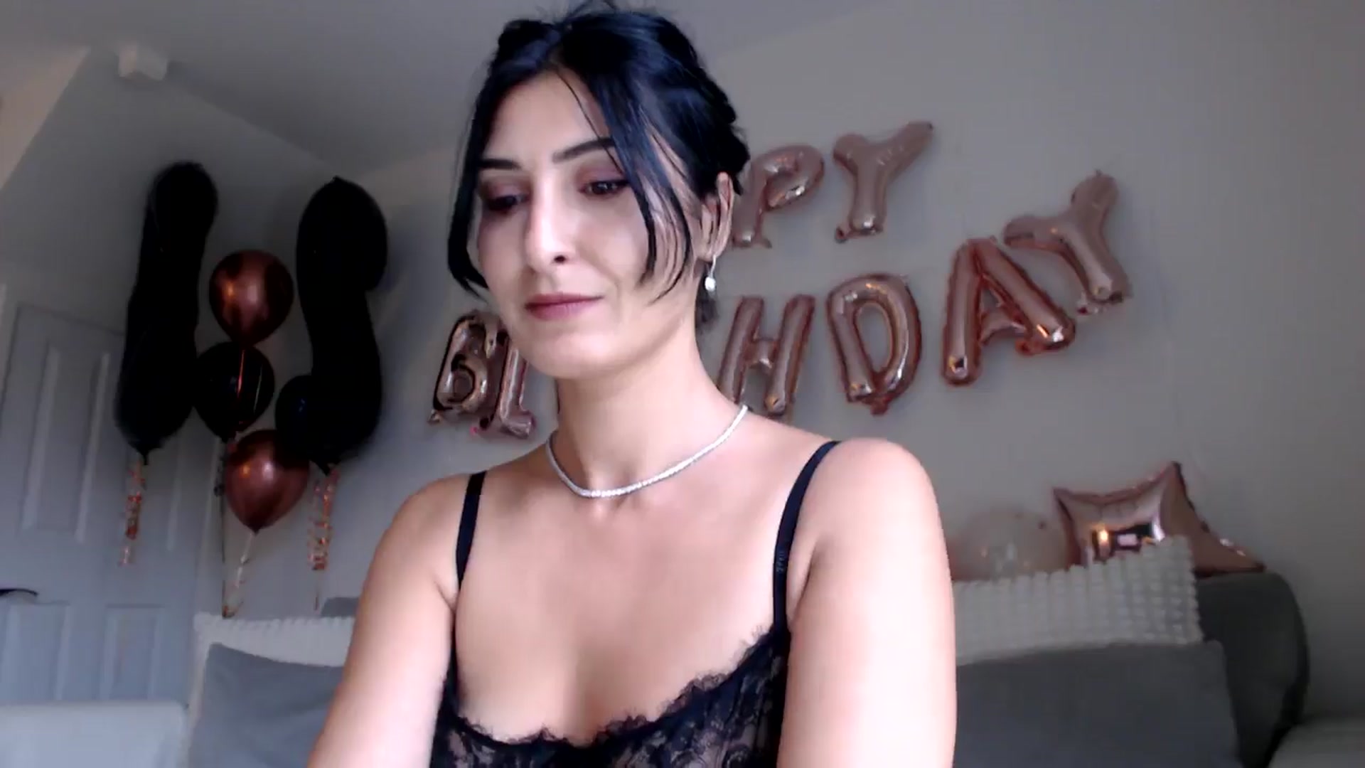 Gallery image thumbnail from LavIson's myfreecams stream on, 10/16/2024, 12:10 image 8 of 20