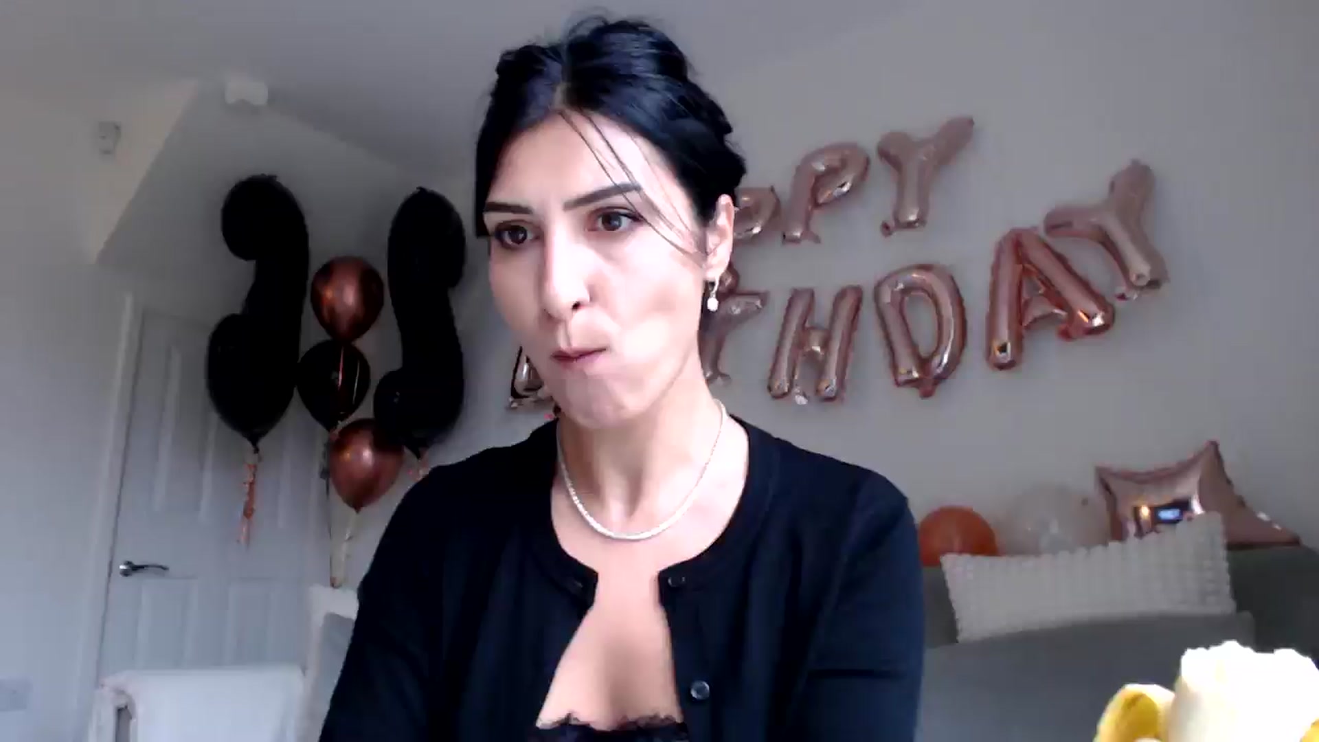 Gallery image thumbnail from LavIson's myfreecams stream on, 10/16/2024, 12:10 image 19 of 20