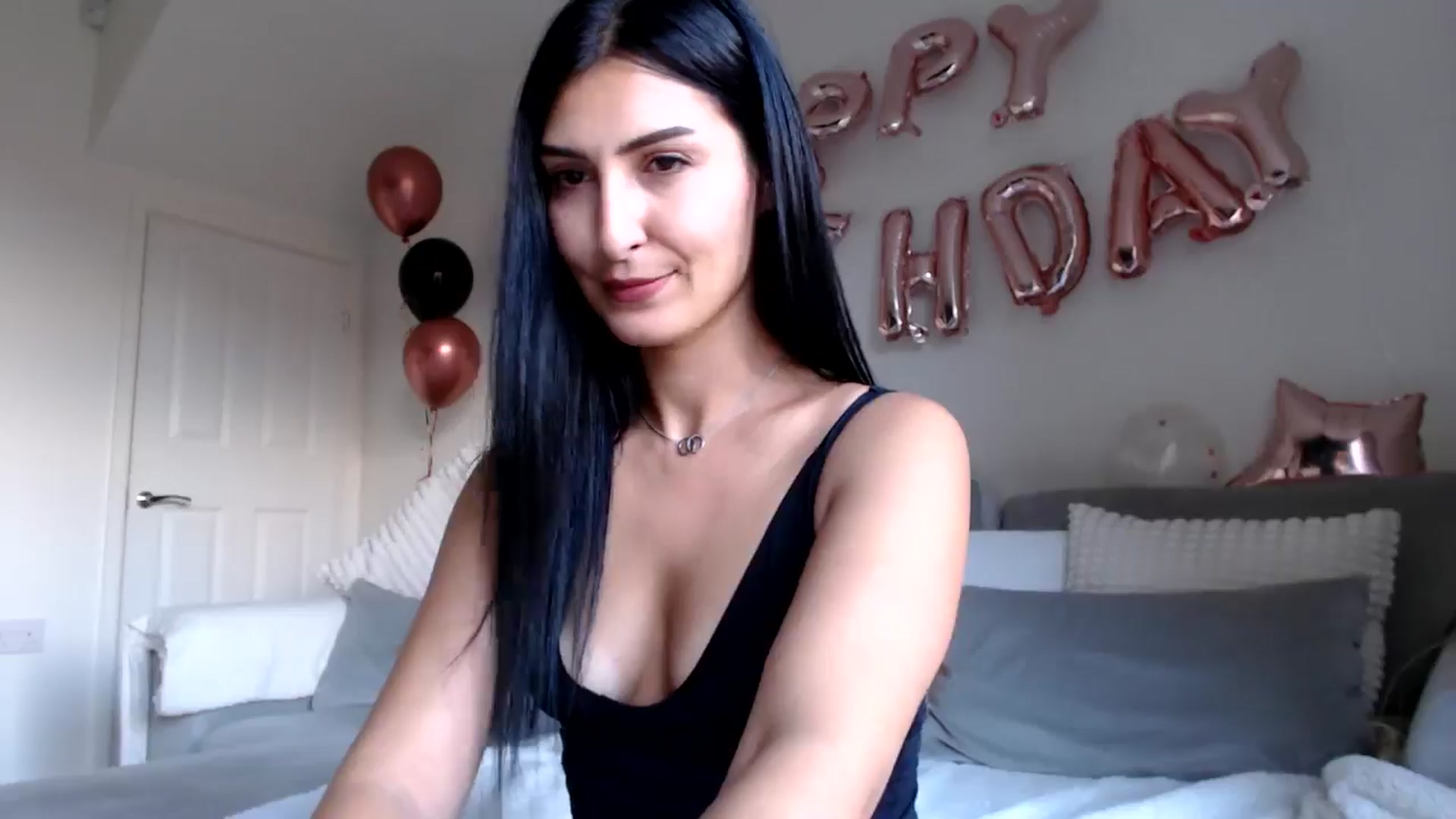Gallery image thumbnail from LavIson's myfreecams stream on, 10/17/2024, 12:32 image 18 of 20