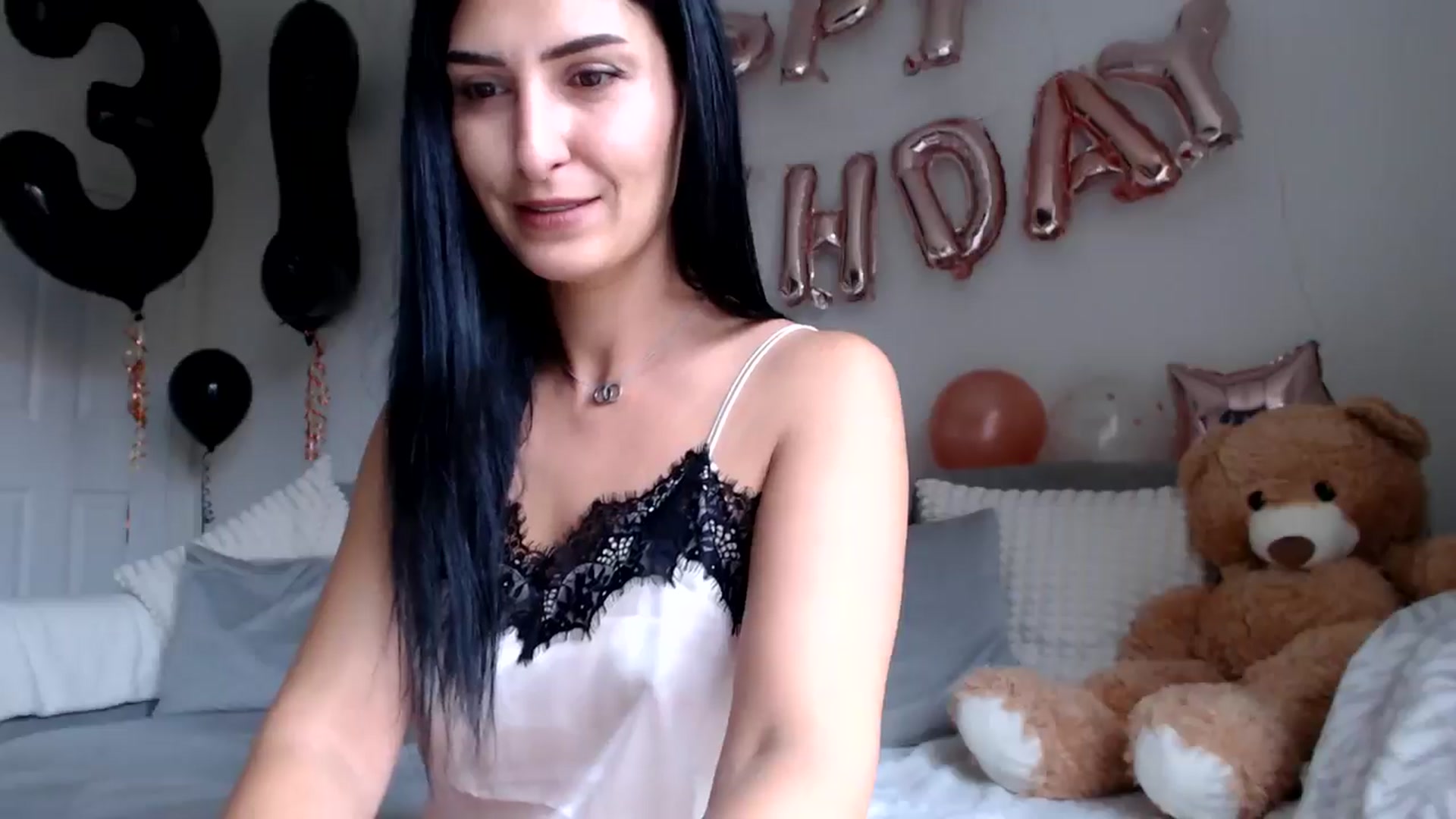 Gallery image thumbnail from LavIson's myfreecams stream on, 10/18/2024, 10:16 image 17 of 20