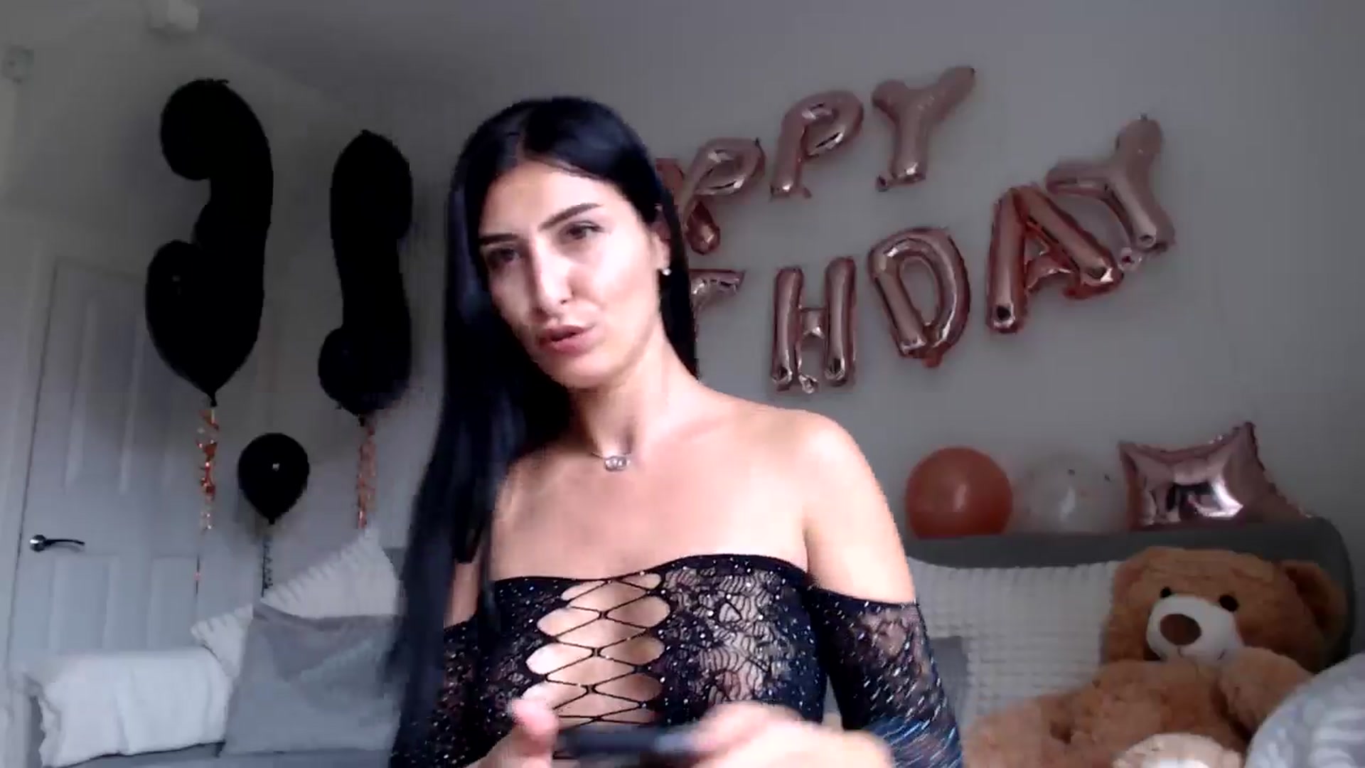 Gallery image thumbnail from LavIson's myfreecams stream on, 10/18/2024, 11:11 image 6 of 20