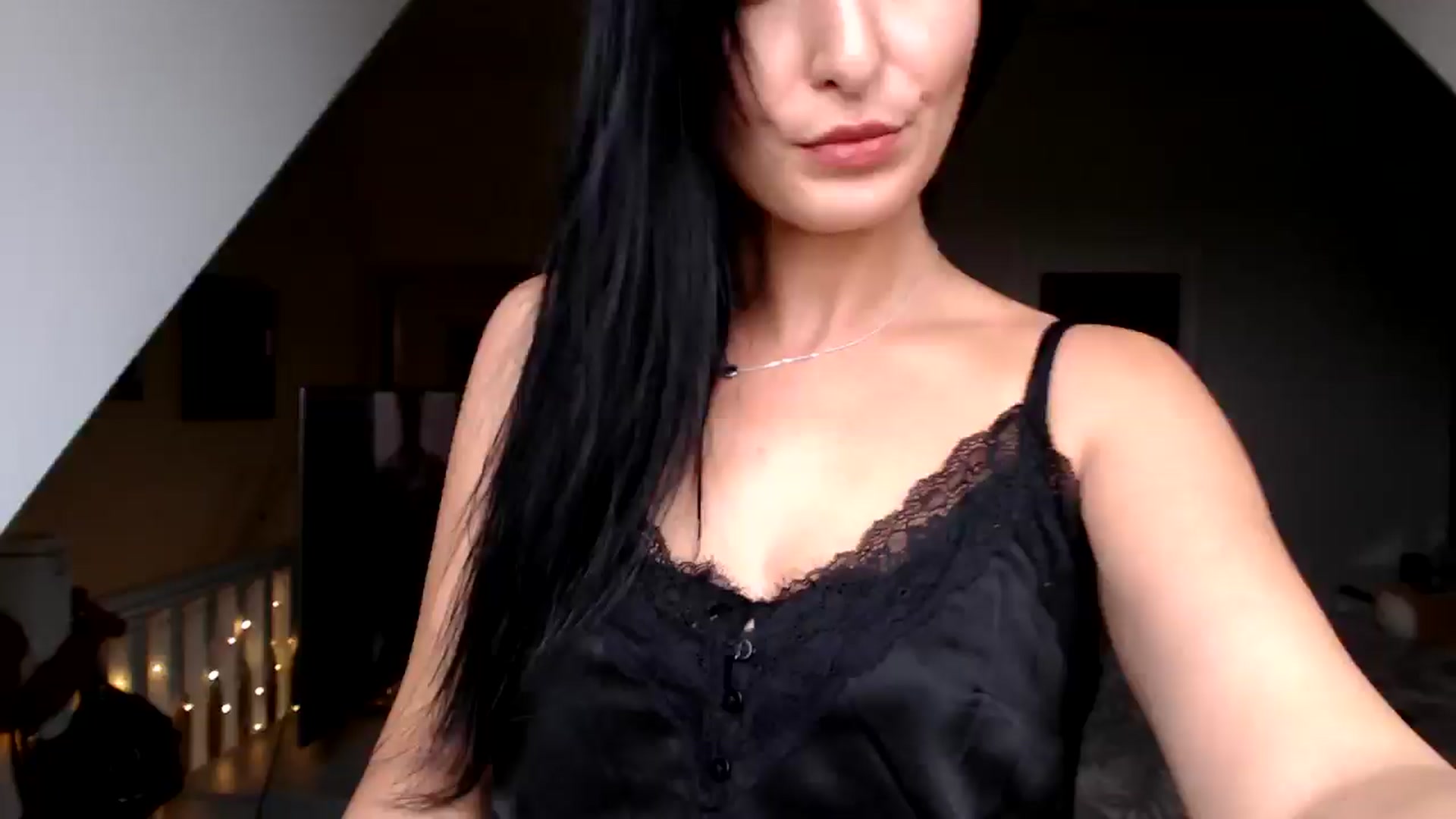 Gallery image thumbnail from LavIson's myfreecams stream on, 11/04/2024, 10:58 image 6 of 20