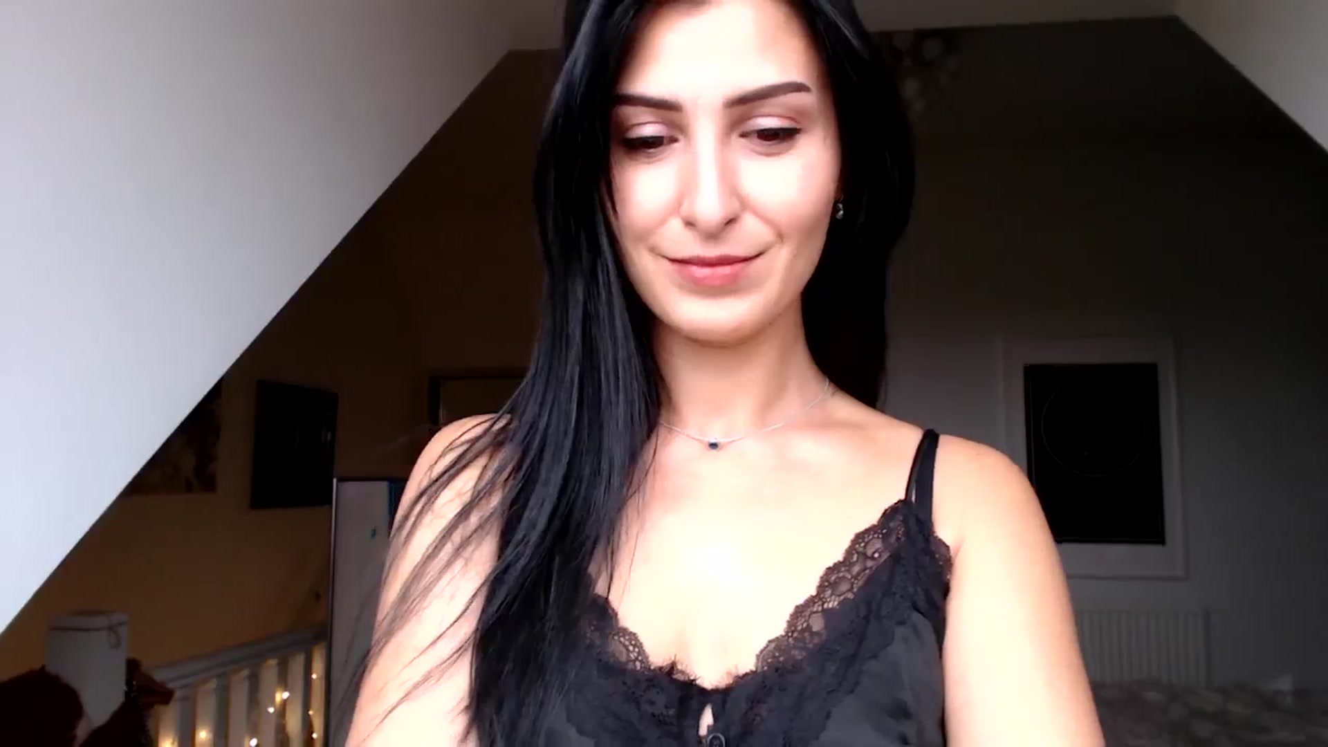 Gallery image thumbnail from LavIson's myfreecams stream on, 11/04/2024, 10:58 image 8 of 20