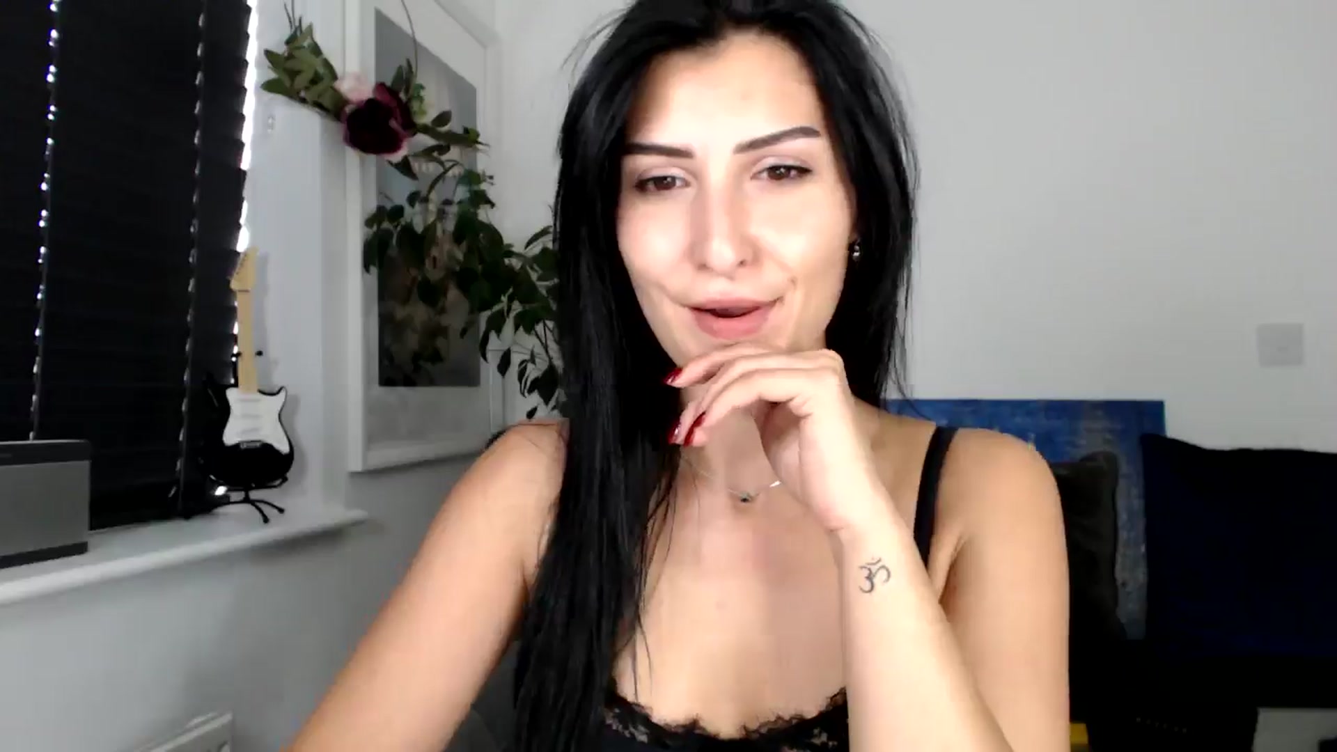 Gallery image thumbnail from LavIson's myfreecams stream on, 11/04/2024, 12:31 image 2 of 20