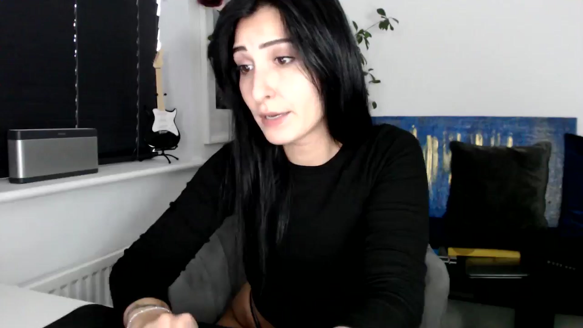 Gallery image thumbnail from LavIson's myfreecams stream on, 11/04/2024, 15:45 image 17 of 20