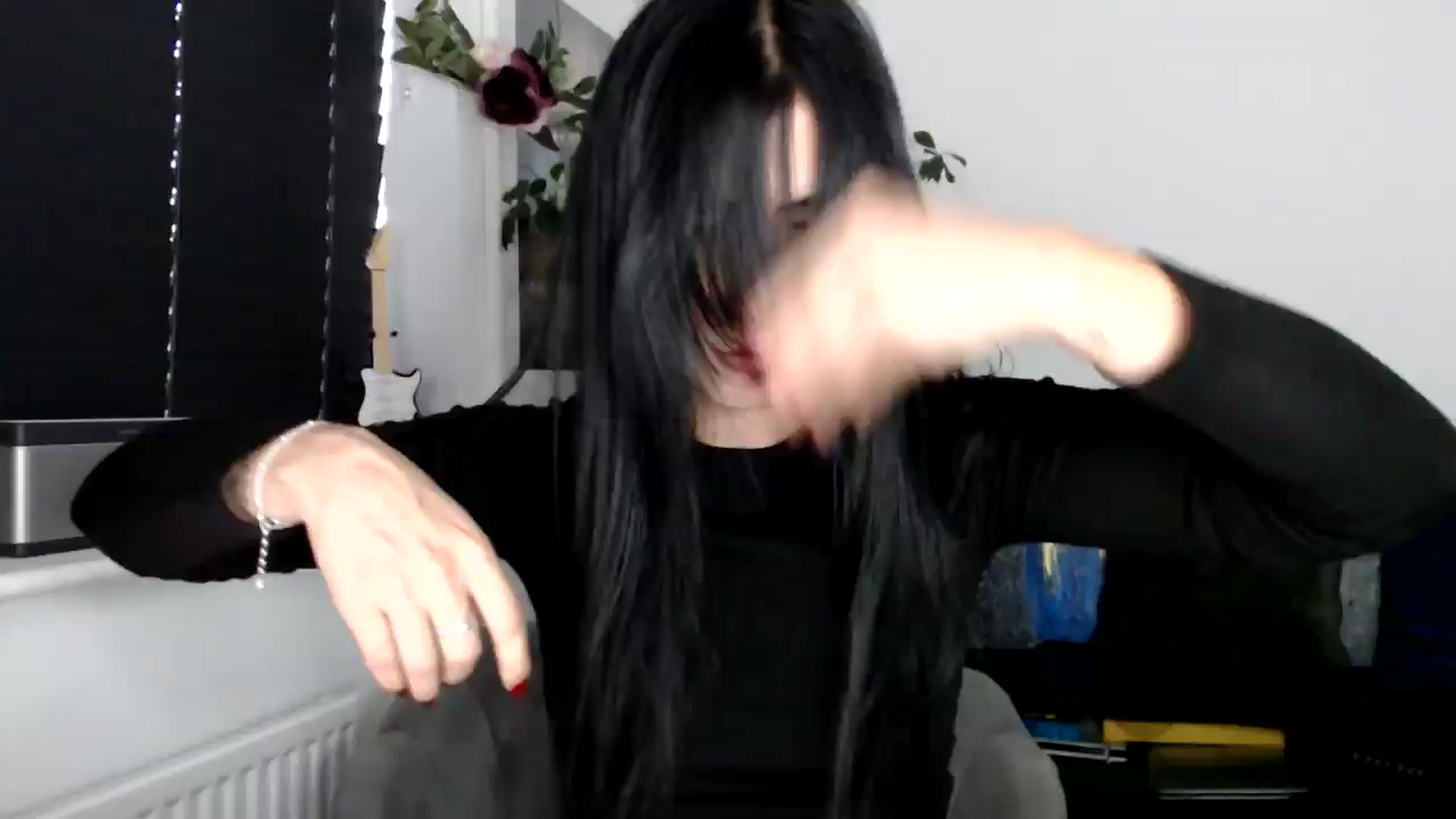 Gallery image thumbnail from LavIson's myfreecams stream on, 11/04/2024, 15:45 image 1 of 20