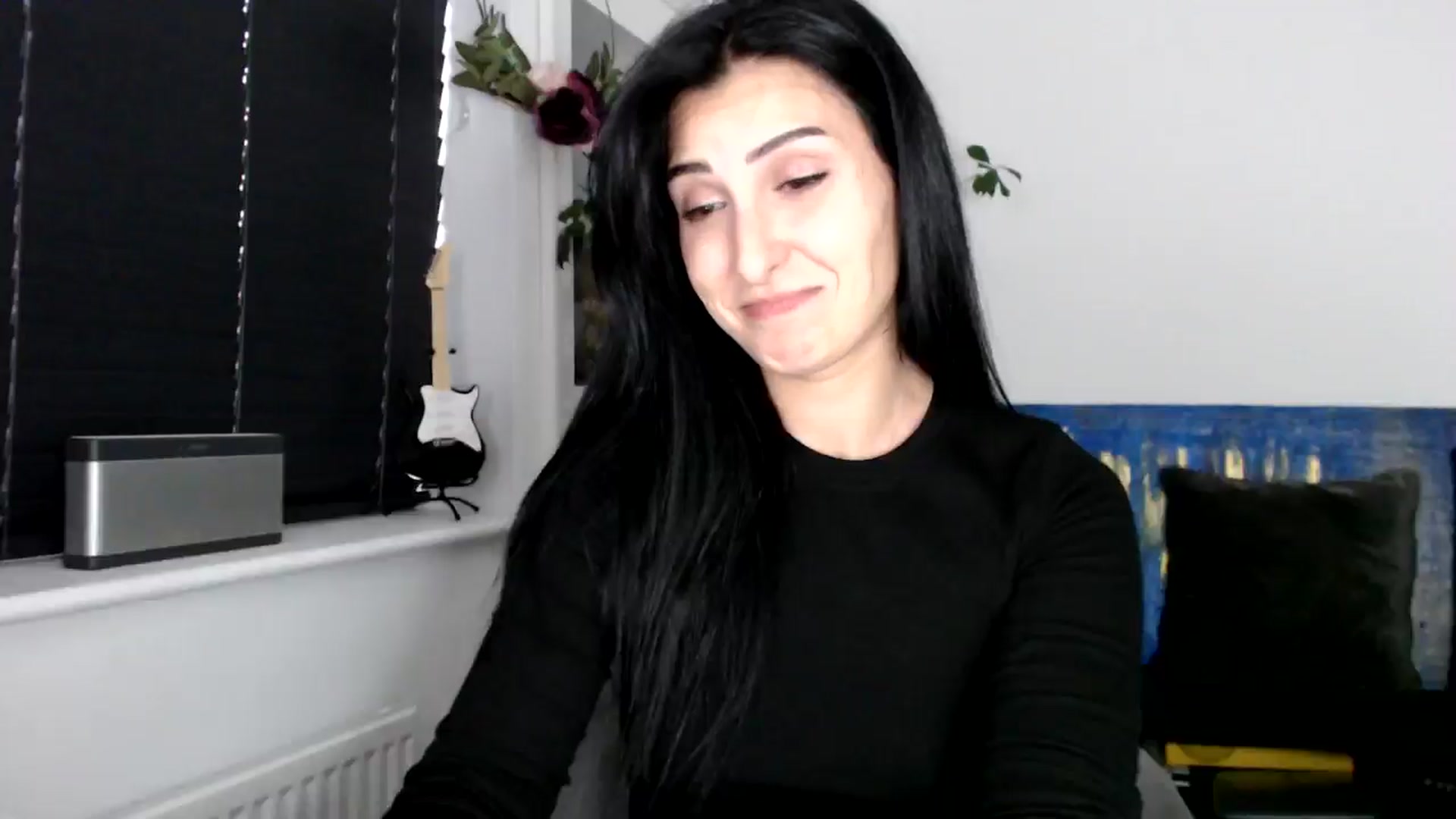 Gallery image thumbnail from LavIson's myfreecams stream on, 11/04/2024, 15:57 image 2 of 20