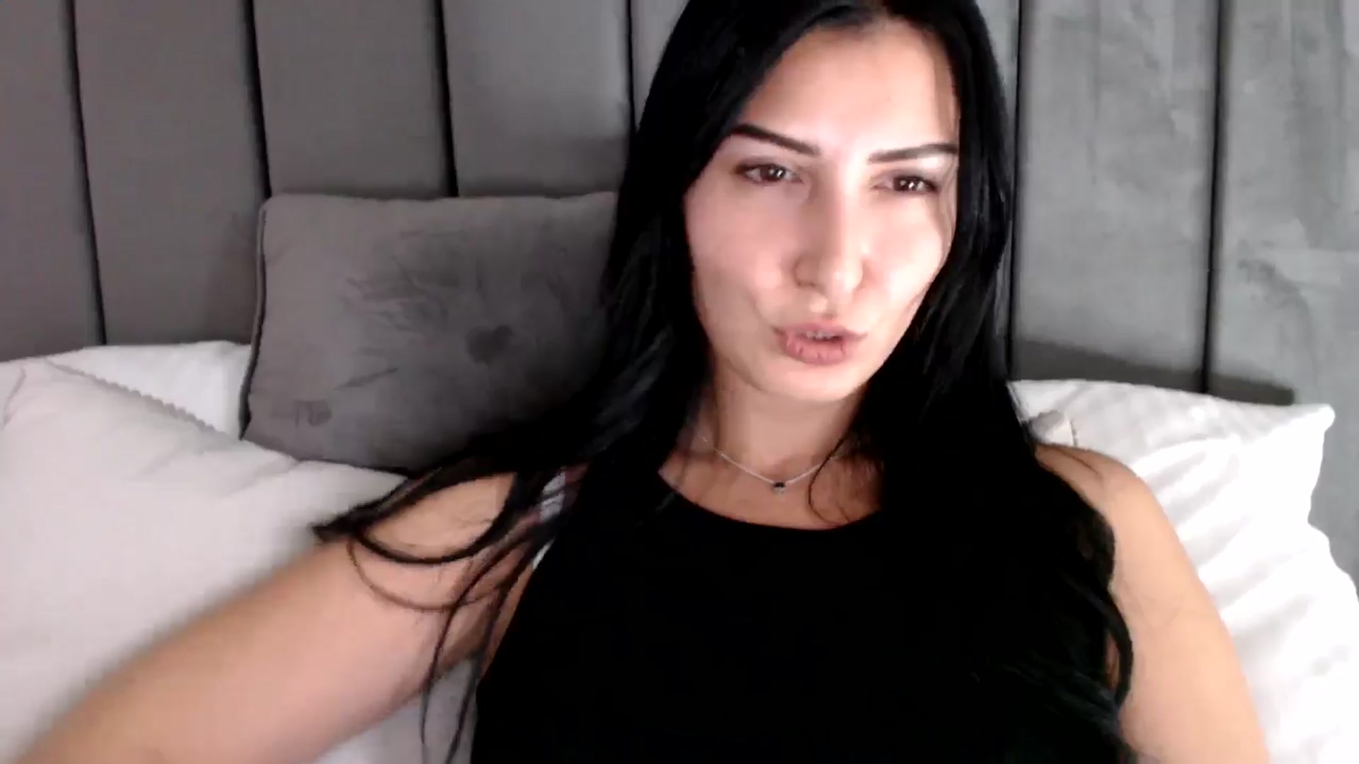 Gallery image thumbnail from LavIson's myfreecams stream on, 11/07/2024, 11:18 image 6 of 20