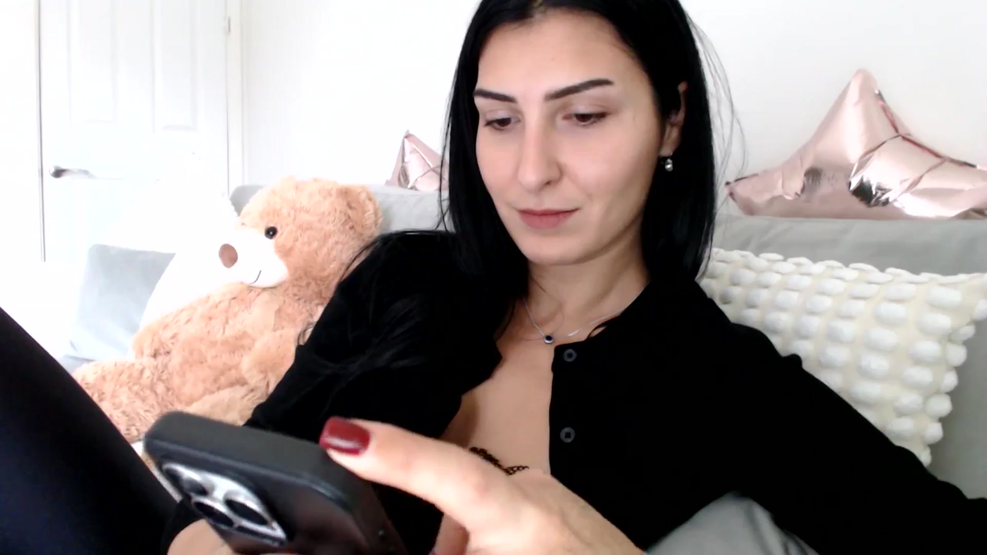 Gallery image thumbnail from LavIson's myfreecams stream on, 11/07/2024, 11:51 image 18 of 20