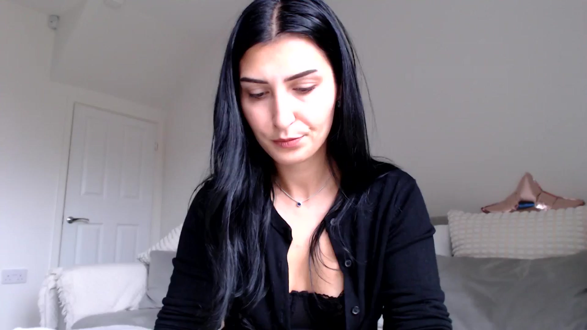 Gallery image thumbnail from LavIson's myfreecams stream on, 11/07/2024, 11:51 image 15 of 20