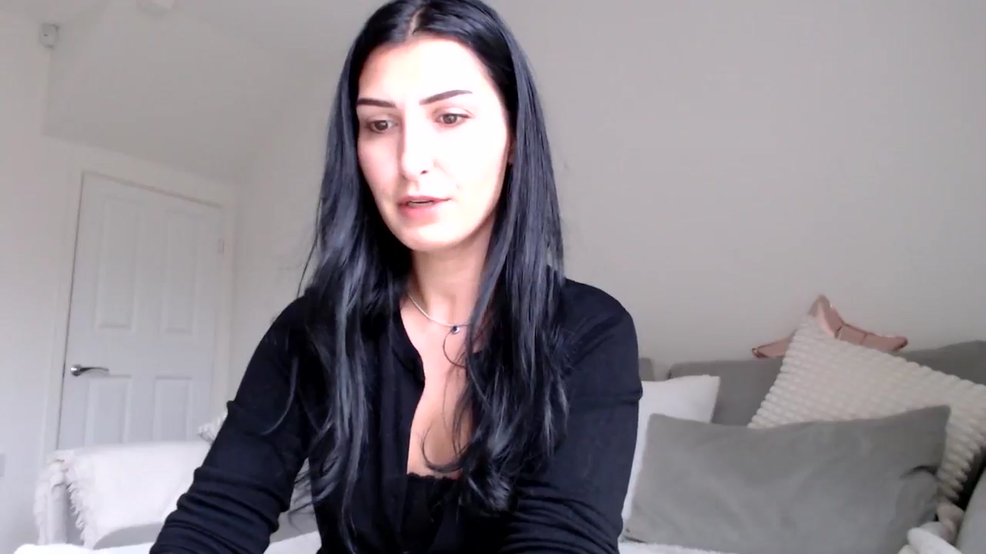 Gallery image thumbnail from LavIson's myfreecams stream on, 11/07/2024, 11:51 image 4 of 20