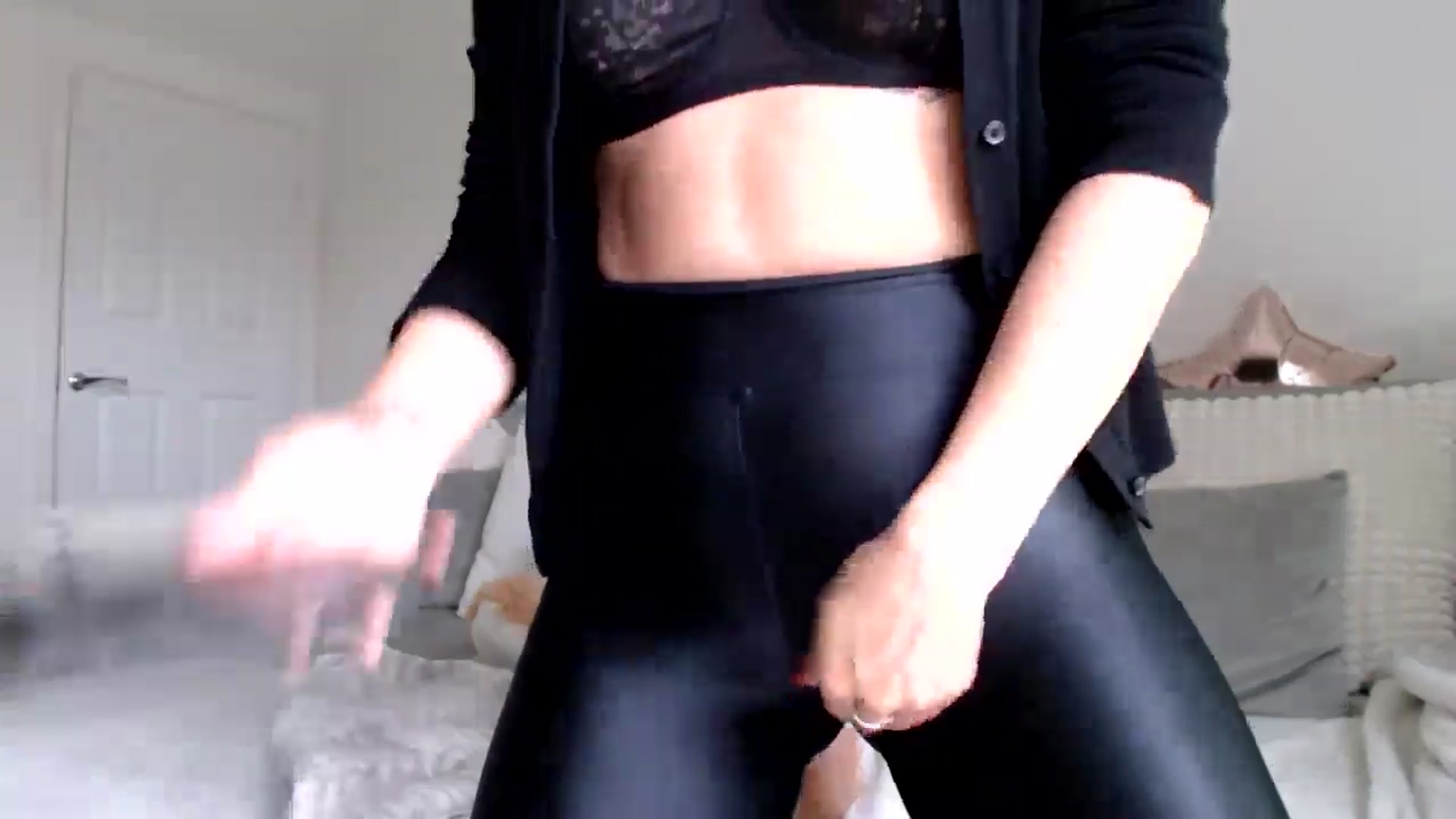 Gallery image thumbnail from LavIson's myfreecams stream on, 11/07/2024, 14:06 image 8 of 20