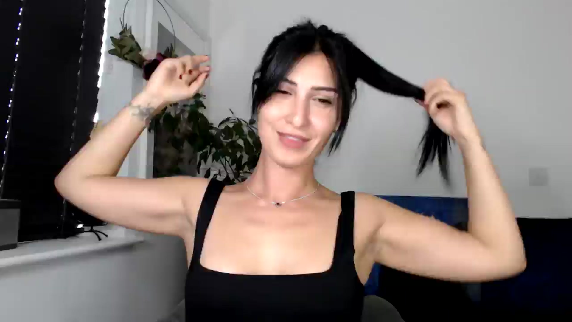 Gallery image thumbnail from LavIson's myfreecams stream on, 11/08/2024, 10:37 image 5 of 20