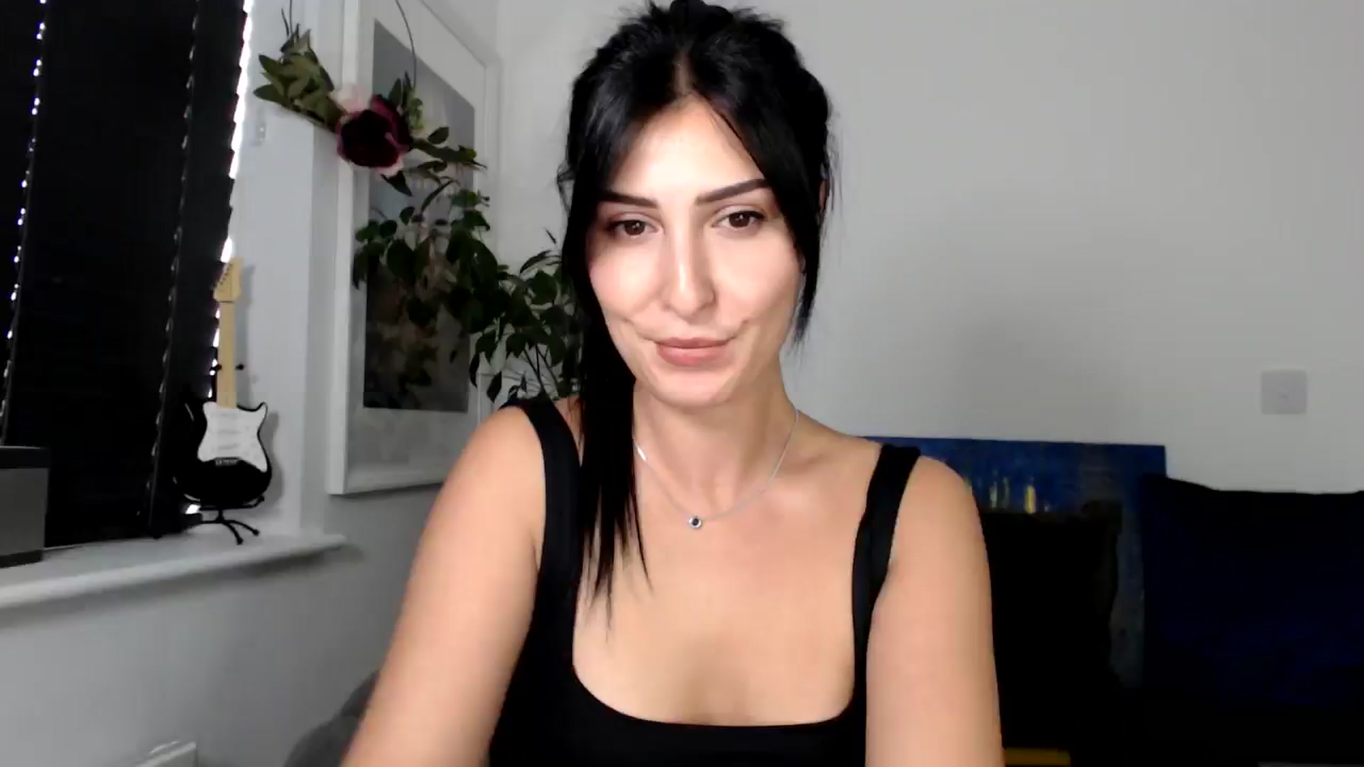 Gallery image thumbnail from LavIson's myfreecams stream on, 11/08/2024, 10:37 image 16 of 20