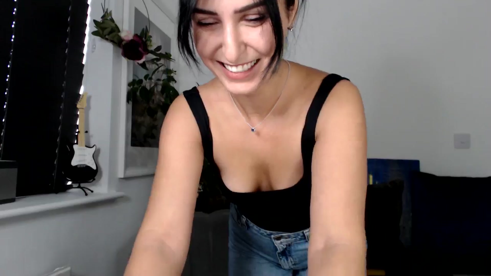 Gallery image thumbnail from LavIson's myfreecams stream on, 11/08/2024, 10:37 image 14 of 20