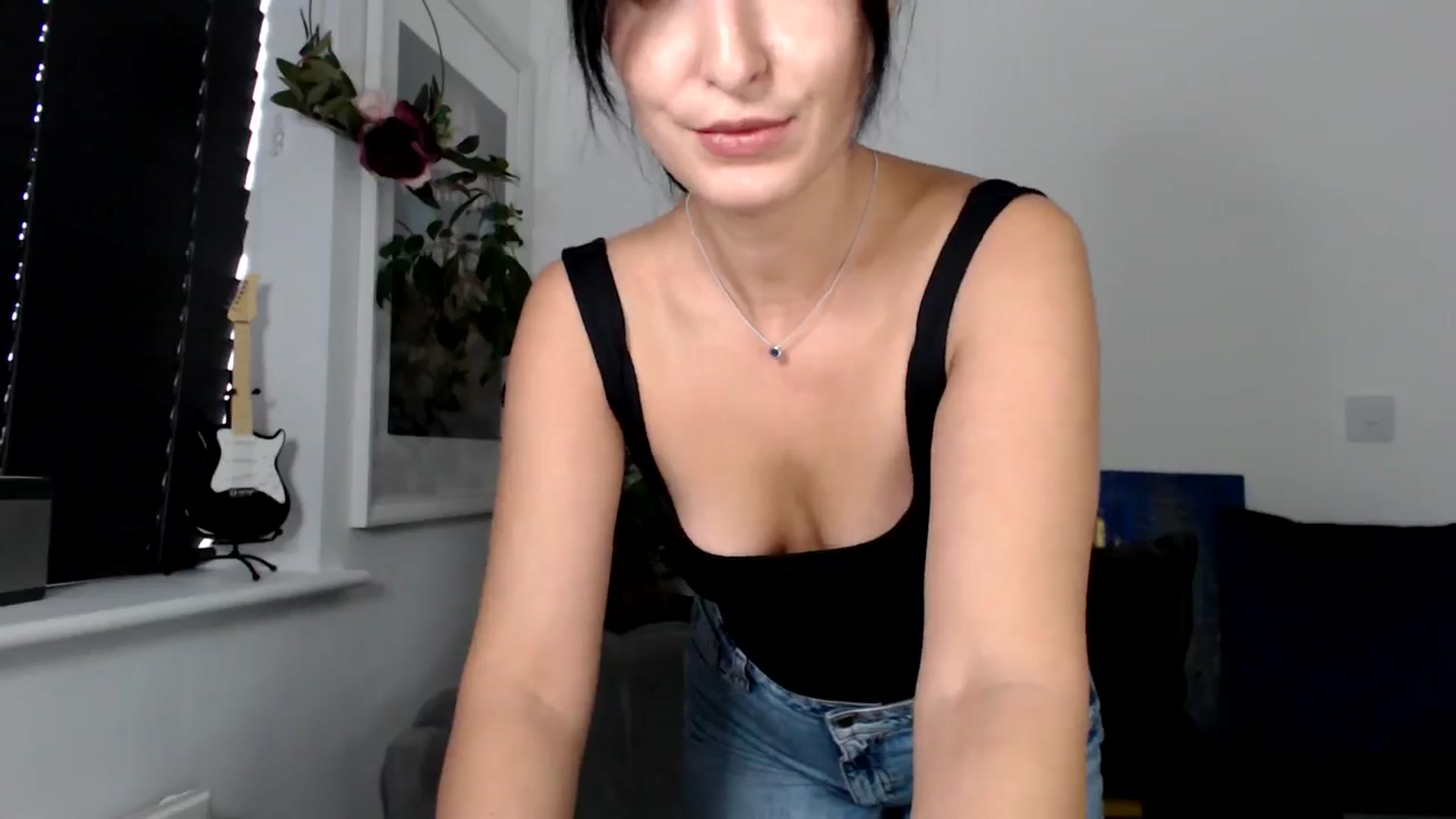 Gallery image thumbnail from LavIson's myfreecams stream on, 11/08/2024, 10:37 image 13 of 20