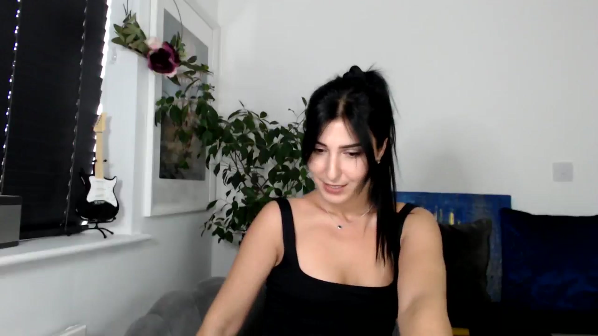 Gallery image thumbnail from LavIson's myfreecams stream on, 11/08/2024, 10:37 image 15 of 20