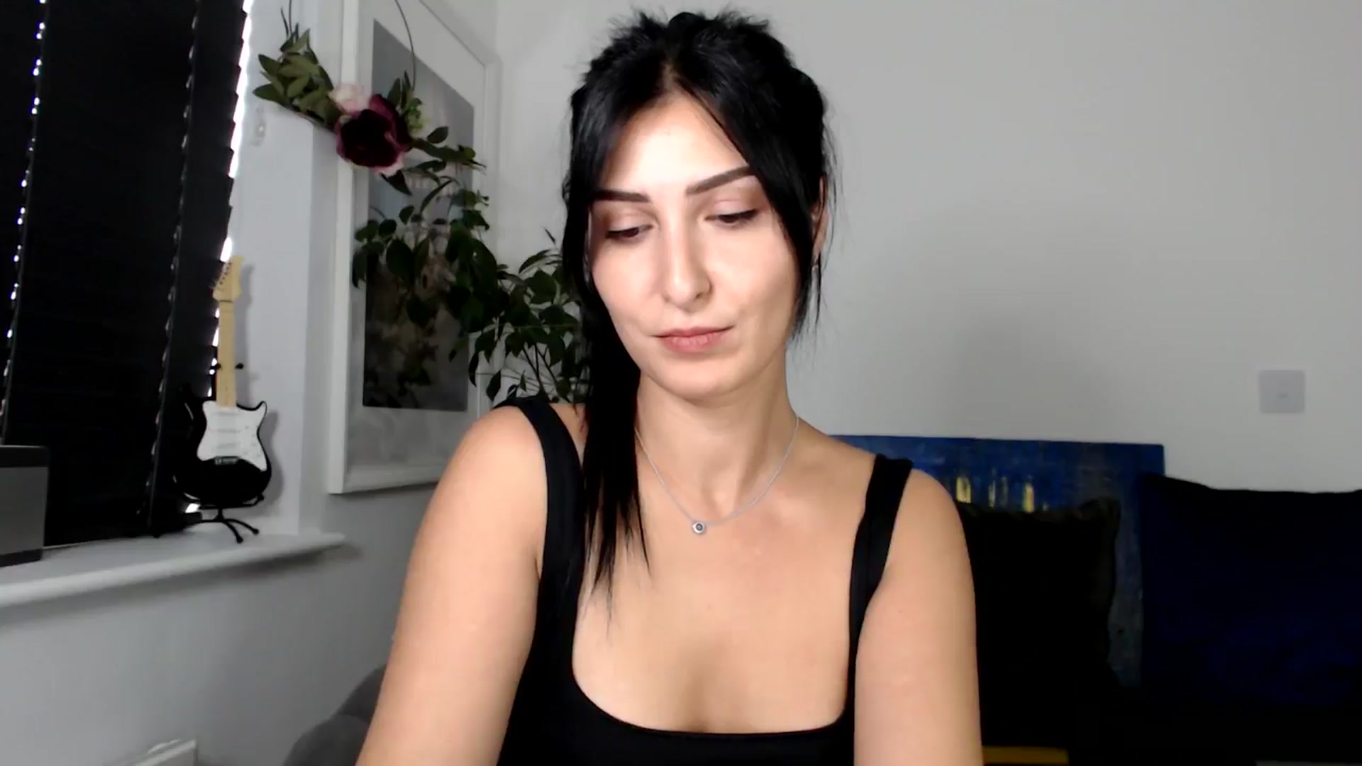 Gallery image thumbnail from LavIson's myfreecams stream on, 11/08/2024, 10:37 image 17 of 20