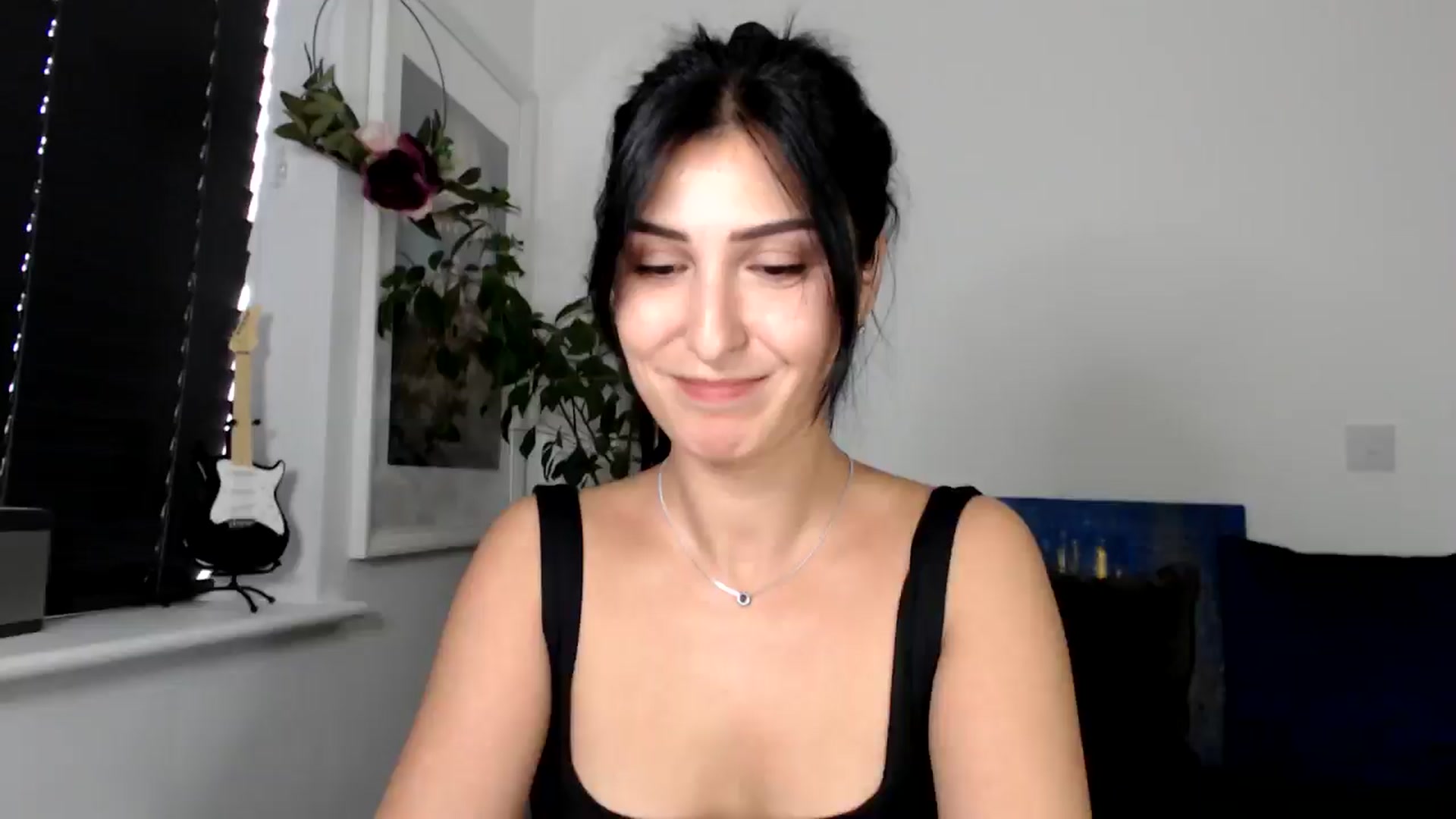 Gallery image thumbnail from LavIson's myfreecams stream on, 11/08/2024, 10:37 image 1 of 20
