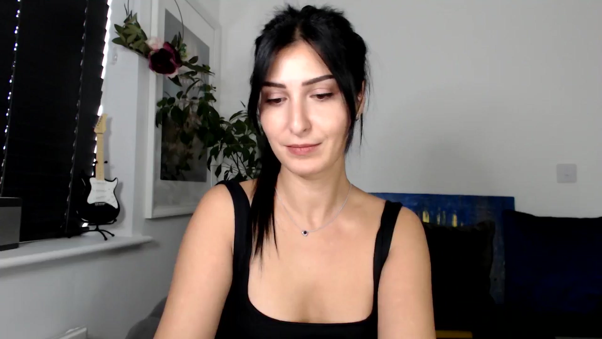 Gallery image thumbnail from LavIson's myfreecams stream on, 11/08/2024, 10:37 image 18 of 20