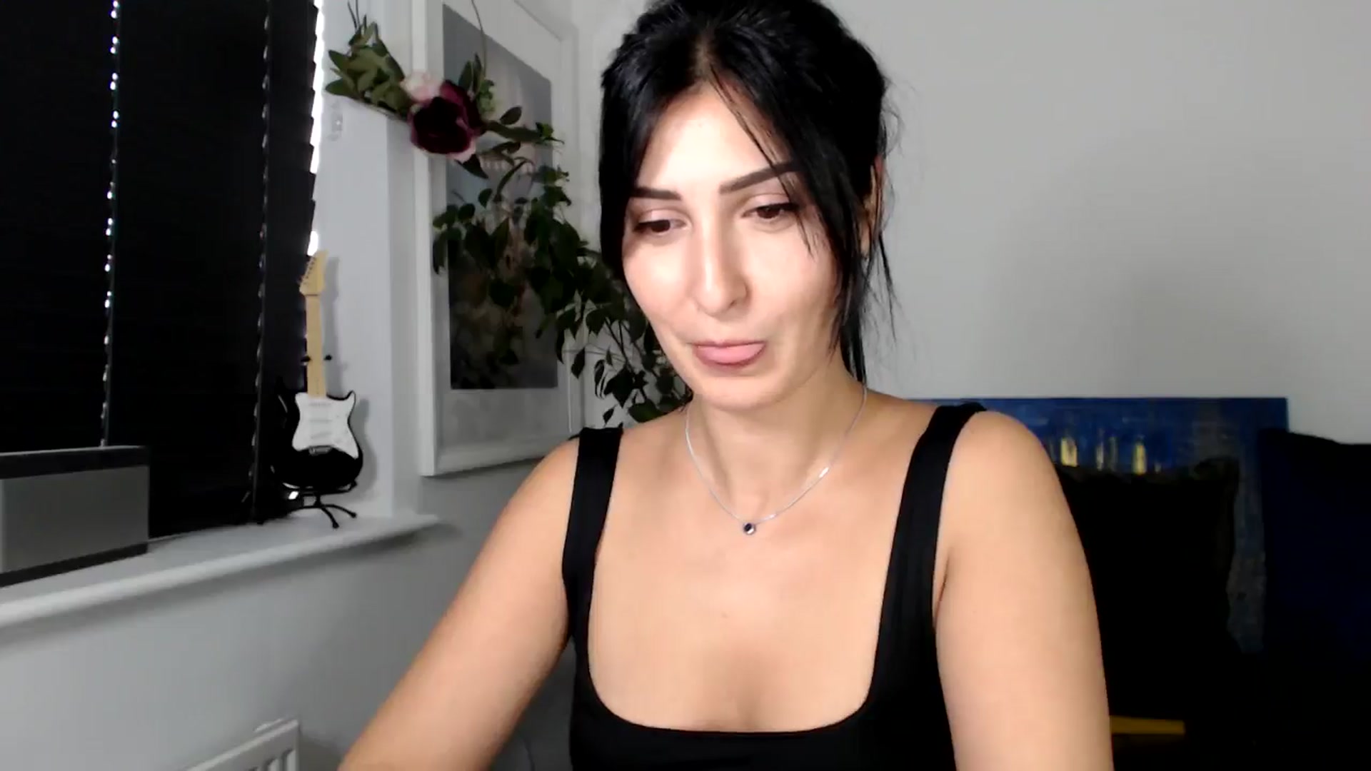 Gallery image thumbnail from LavIson's myfreecams stream on, 11/08/2024, 11:14 image 12 of 20