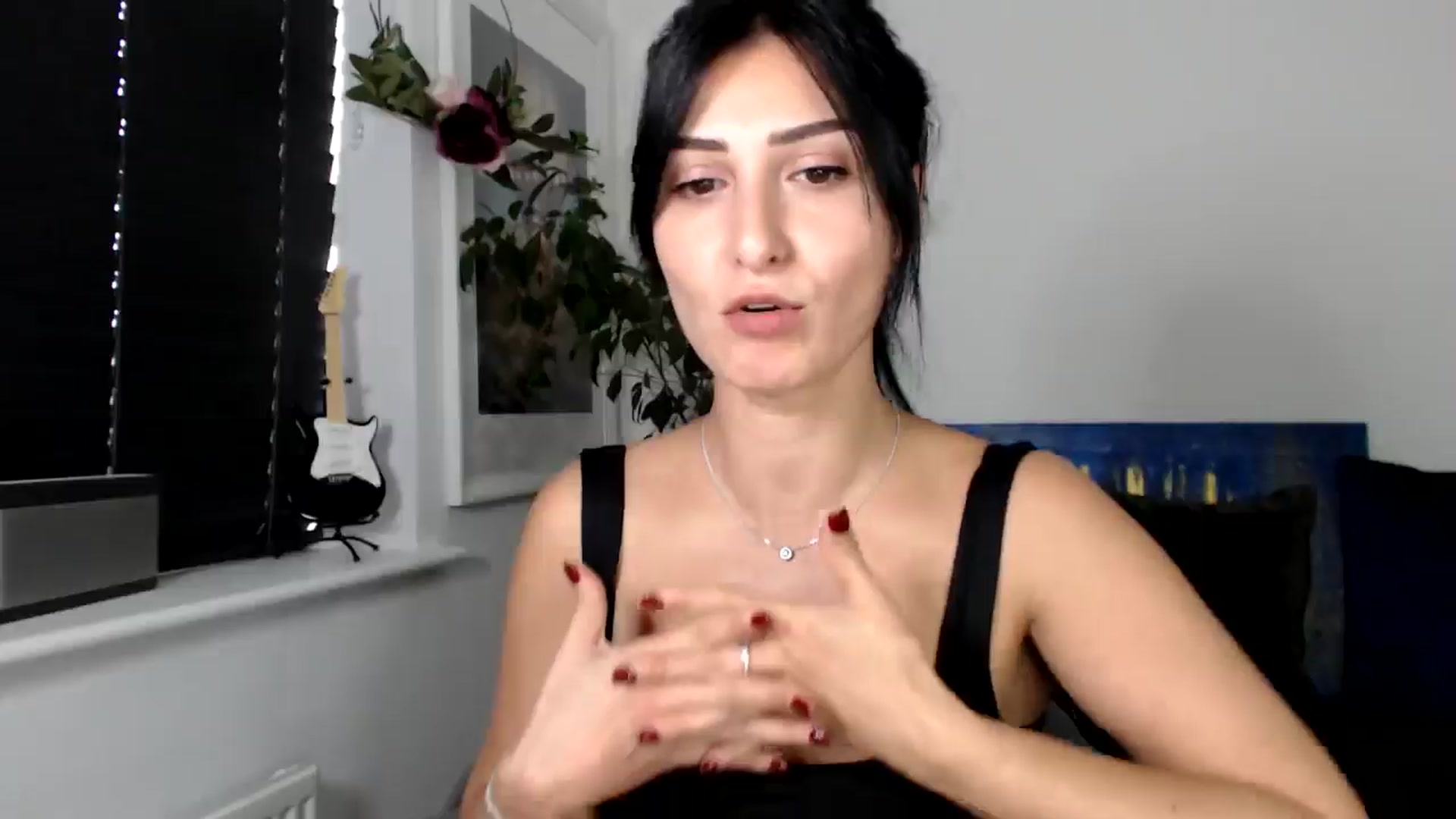 Gallery image thumbnail from LavIson's myfreecams stream on, 11/08/2024, 11:14 image 11 of 20