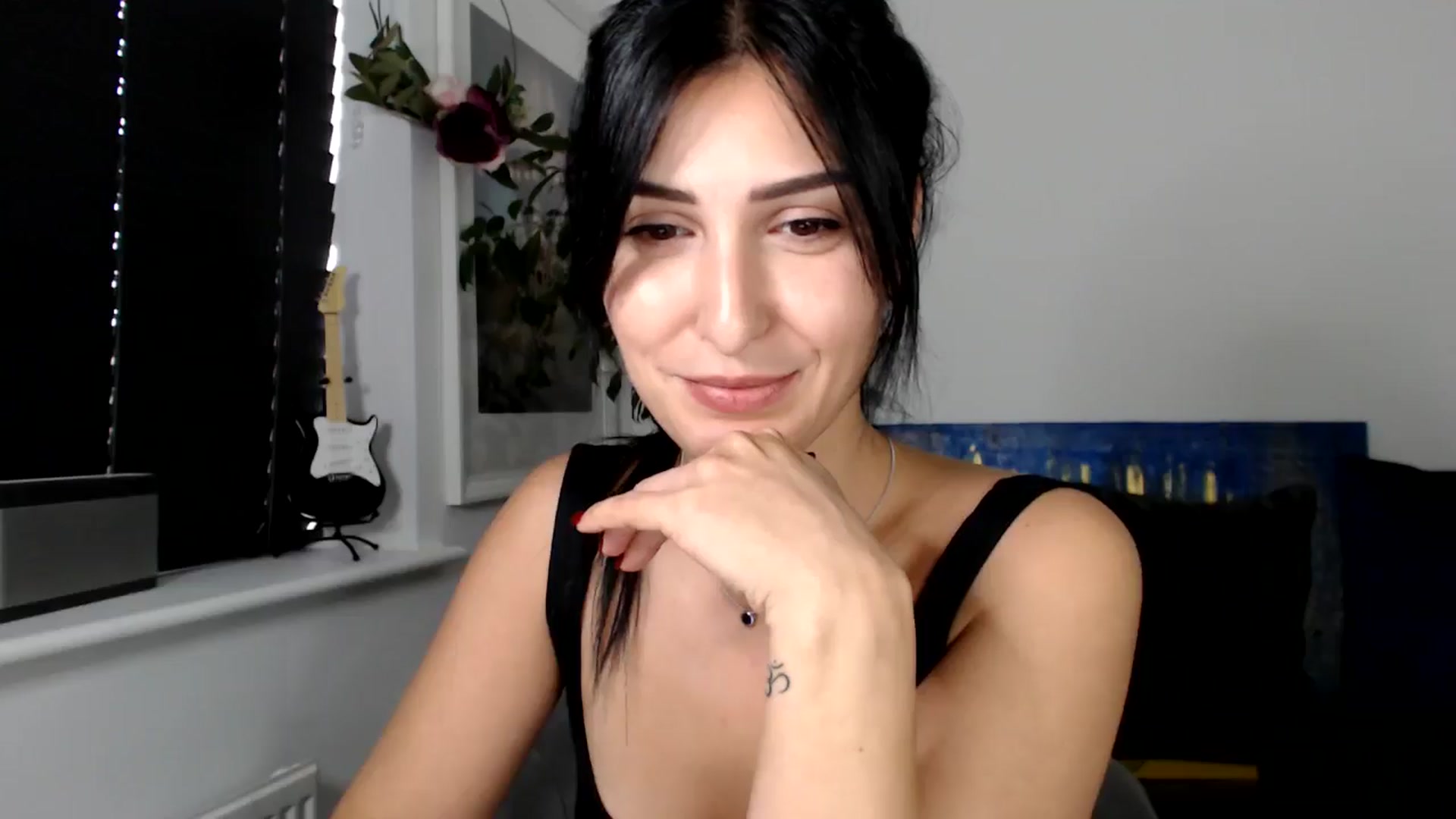 Gallery image thumbnail from LavIson's myfreecams stream on, 11/08/2024, 11:14 image 13 of 20