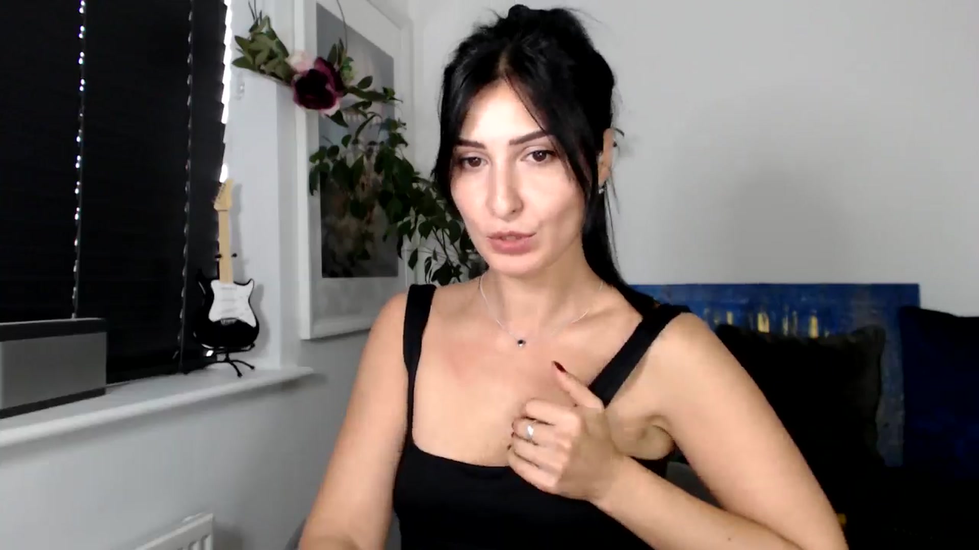 Gallery image thumbnail from LavIson's myfreecams stream on, 11/08/2024, 11:14 image 20 of 20