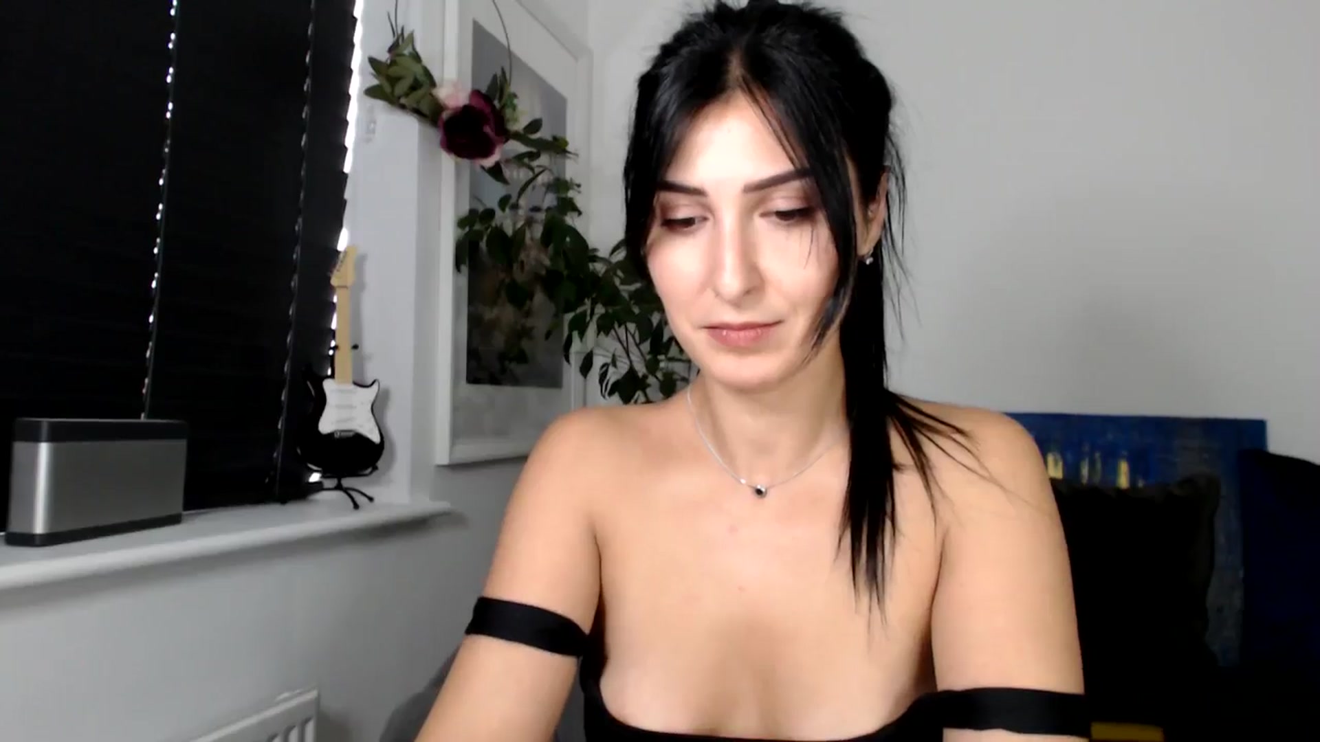 Gallery image thumbnail from LavIson's myfreecams stream on, 11/08/2024, 11:14 image 2 of 20