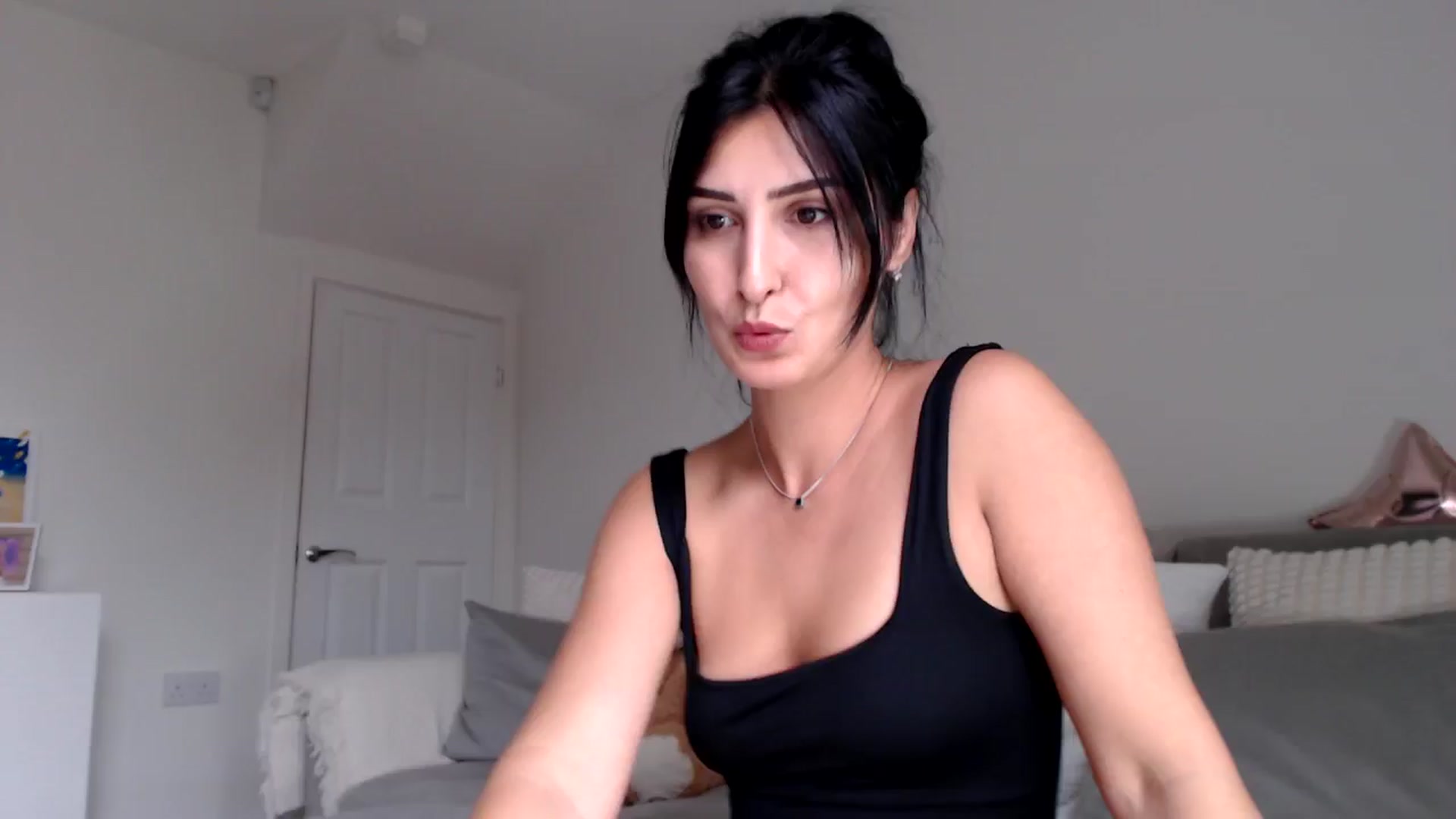 Gallery image thumbnail from LavIson's myfreecams stream on, 11/08/2024, 12:41 image 14 of 20