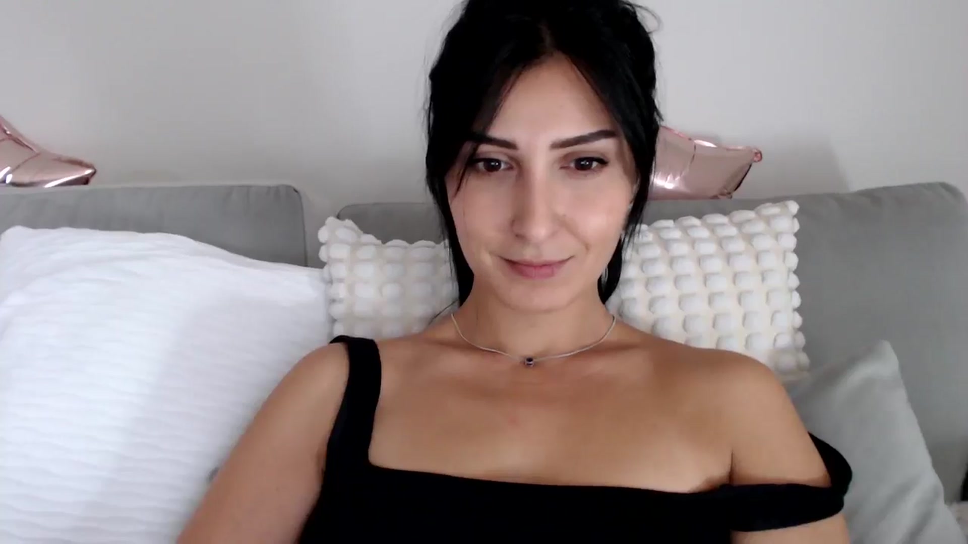 Gallery image thumbnail from LavIson's myfreecams stream on, 11/08/2024, 12:56 image 13 of 20