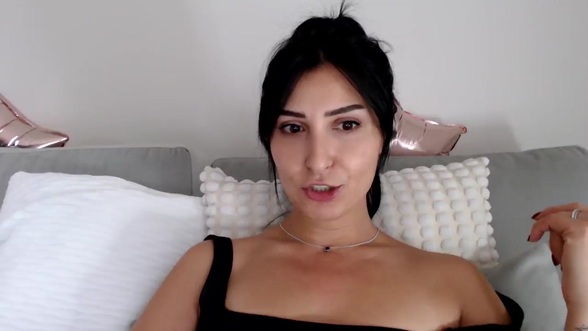 Gallery image thumbnail from LavIson's myfreecams stream on, 11/08/2024, 12:56 image 12 of 20
