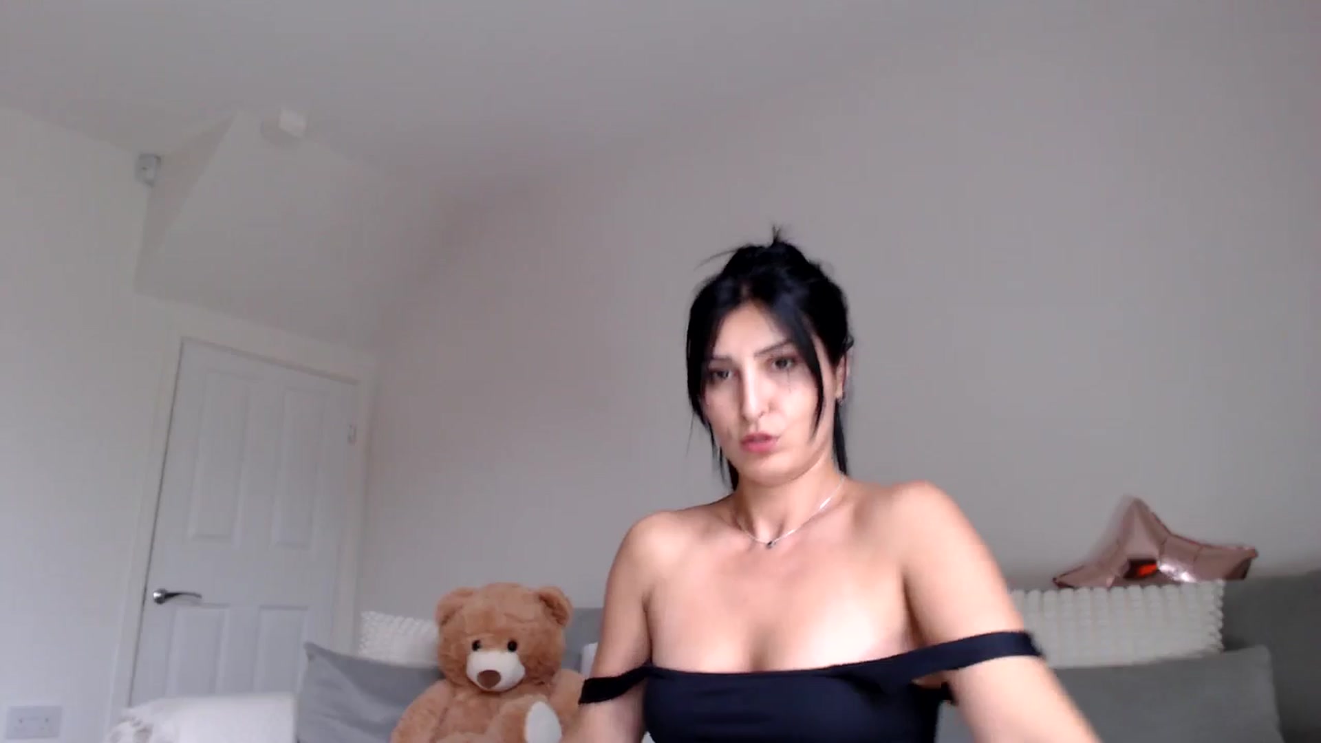 Gallery image thumbnail from LavIson's myfreecams stream on, 11/08/2024, 13:14 image 20 of 20