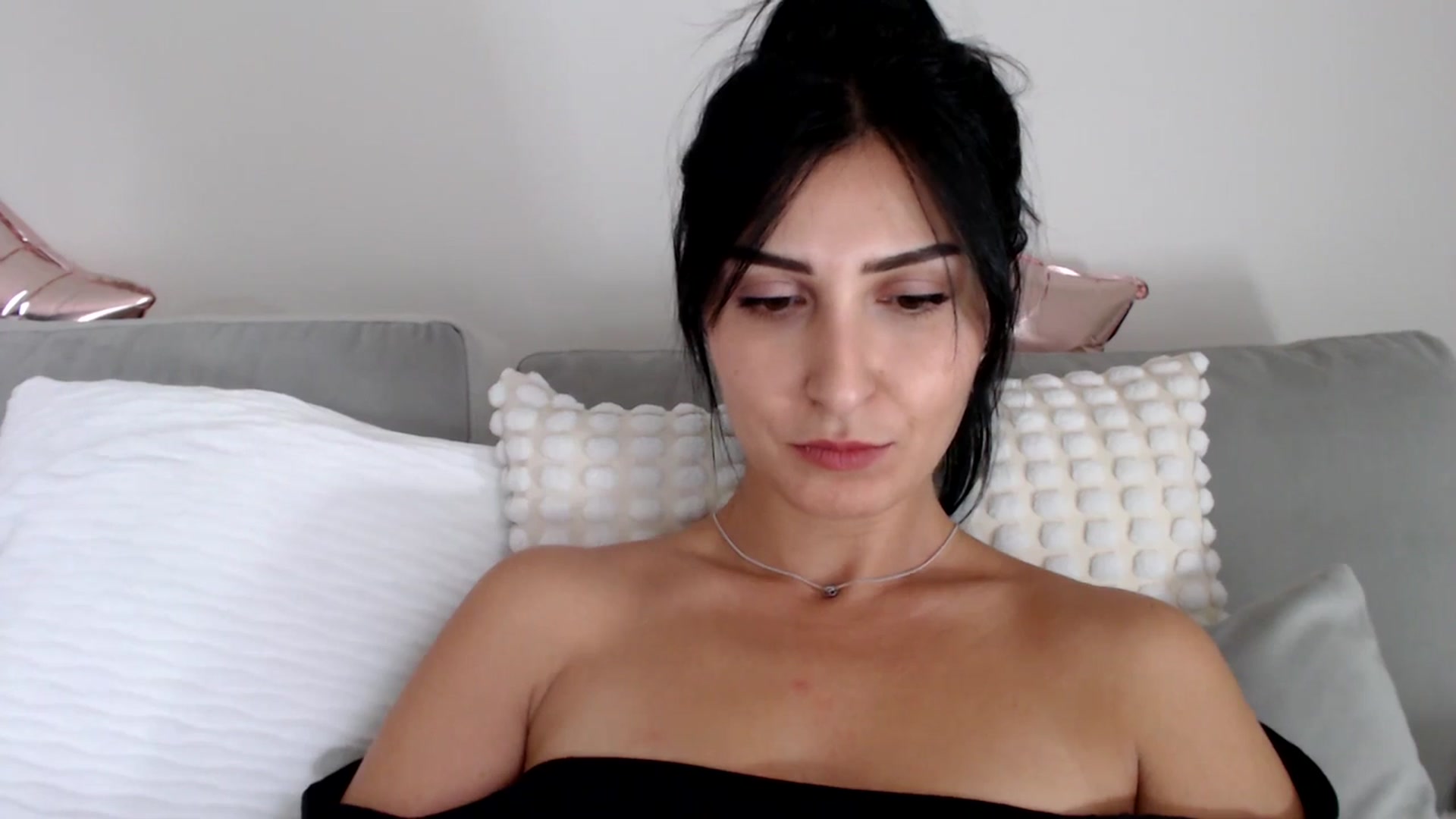 Gallery image thumbnail from LavIson's myfreecams stream on, 11/08/2024, 13:14 image 7 of 20