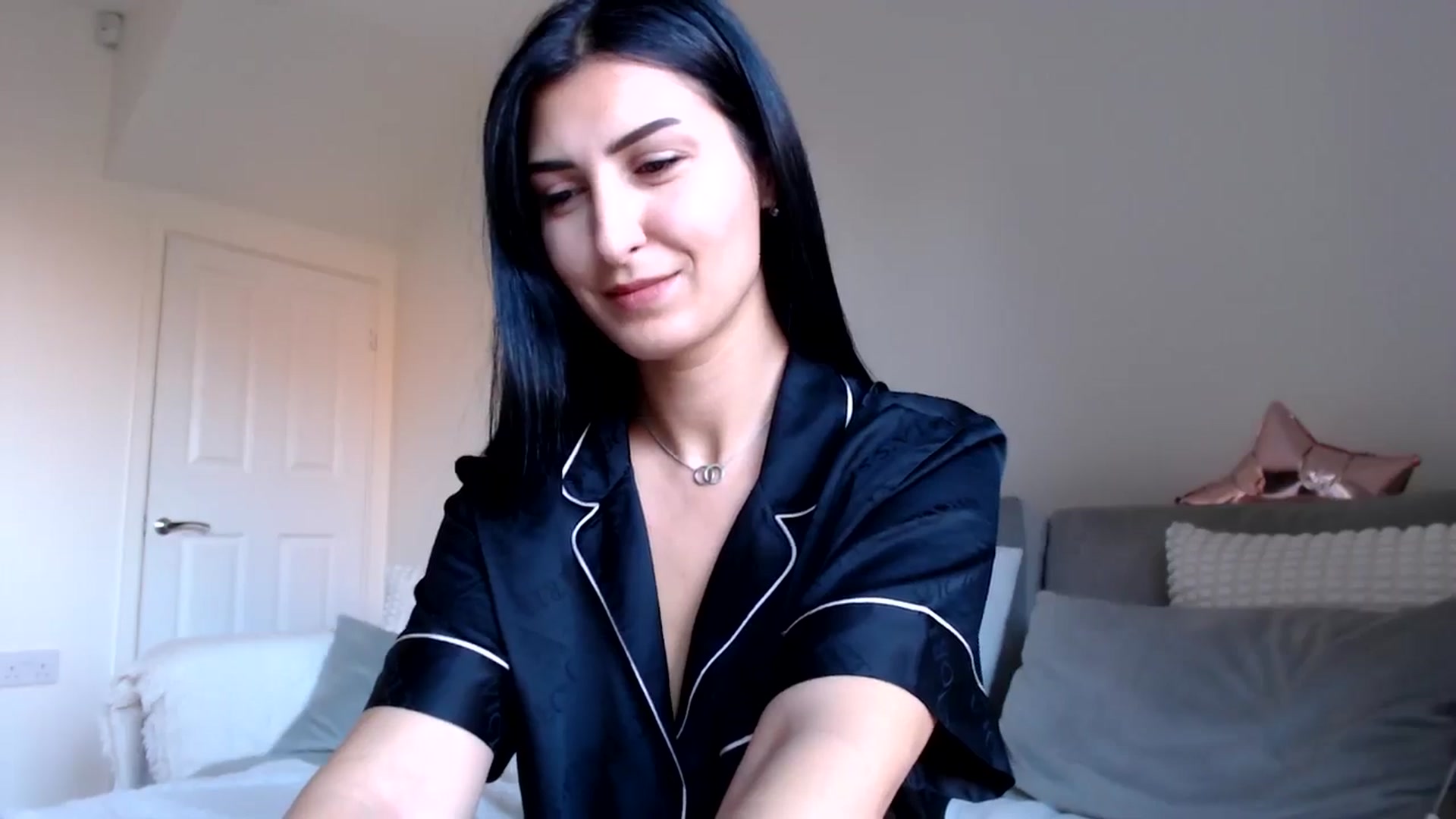 Gallery image thumbnail from LavIson's myfreecams stream on, 11/11/2024, 12:35 image 7 of 20