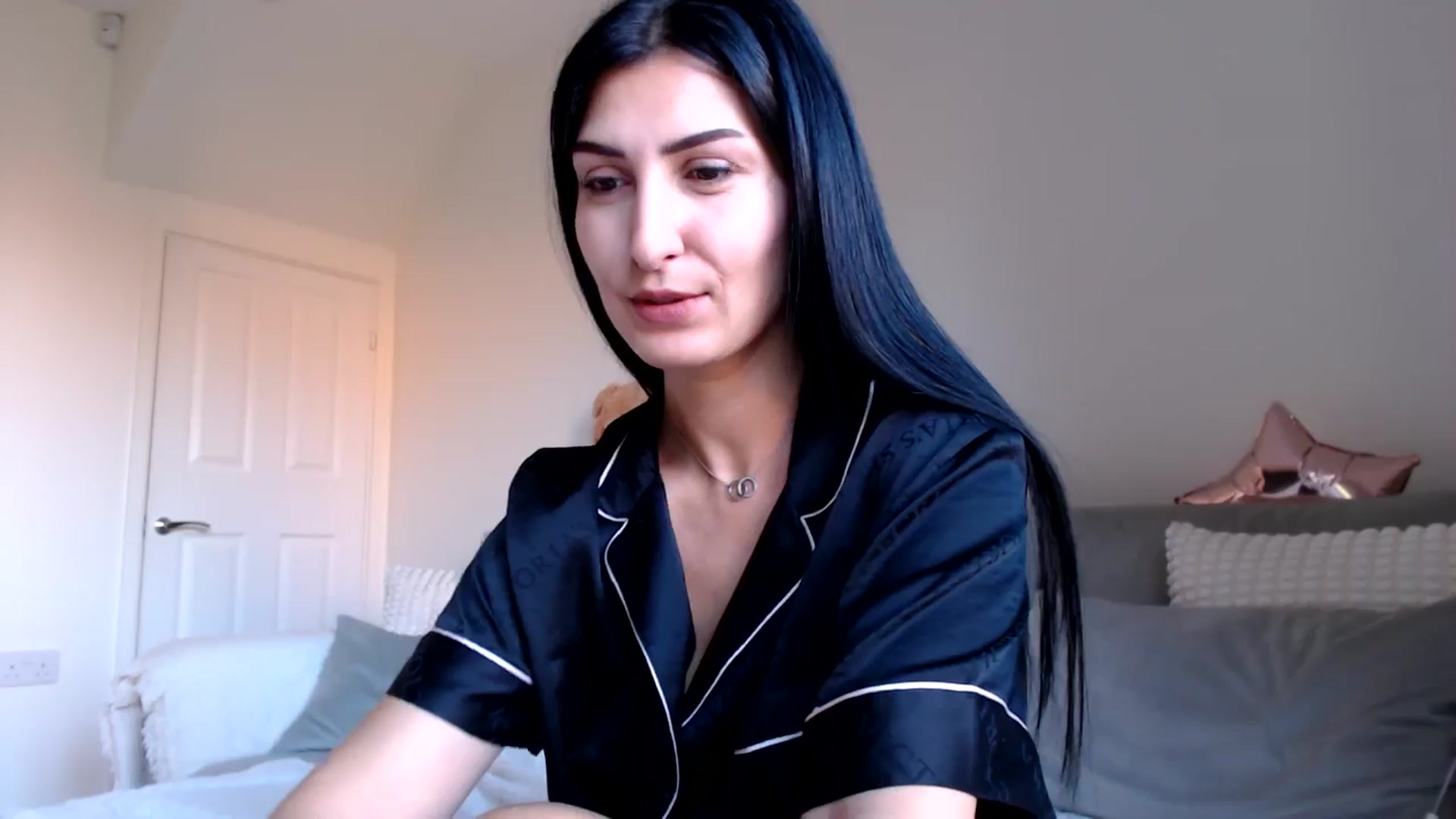 Gallery image thumbnail from LavIson's myfreecams stream on, 11/11/2024, 12:35 image 5 of 20