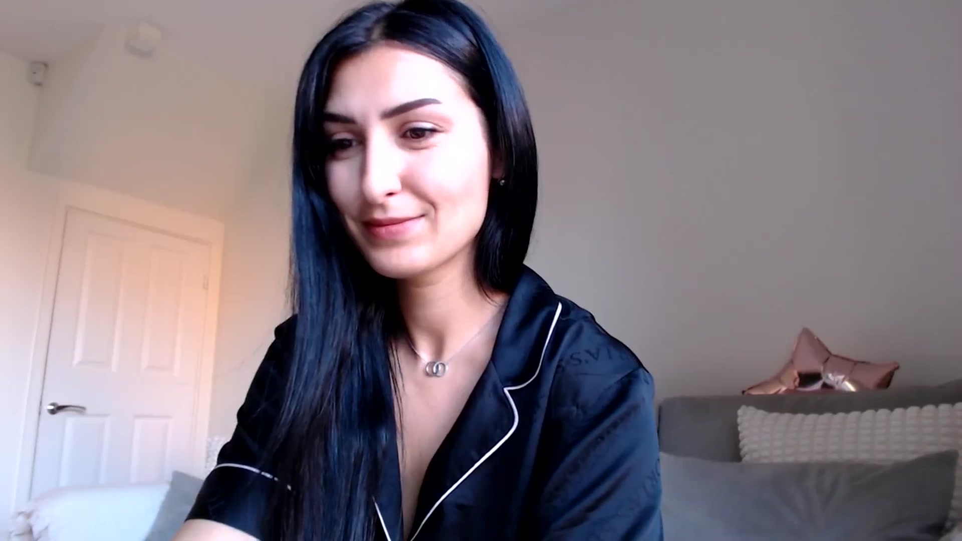 Gallery image thumbnail from LavIson's myfreecams stream on, 11/11/2024, 12:35 image 3 of 20