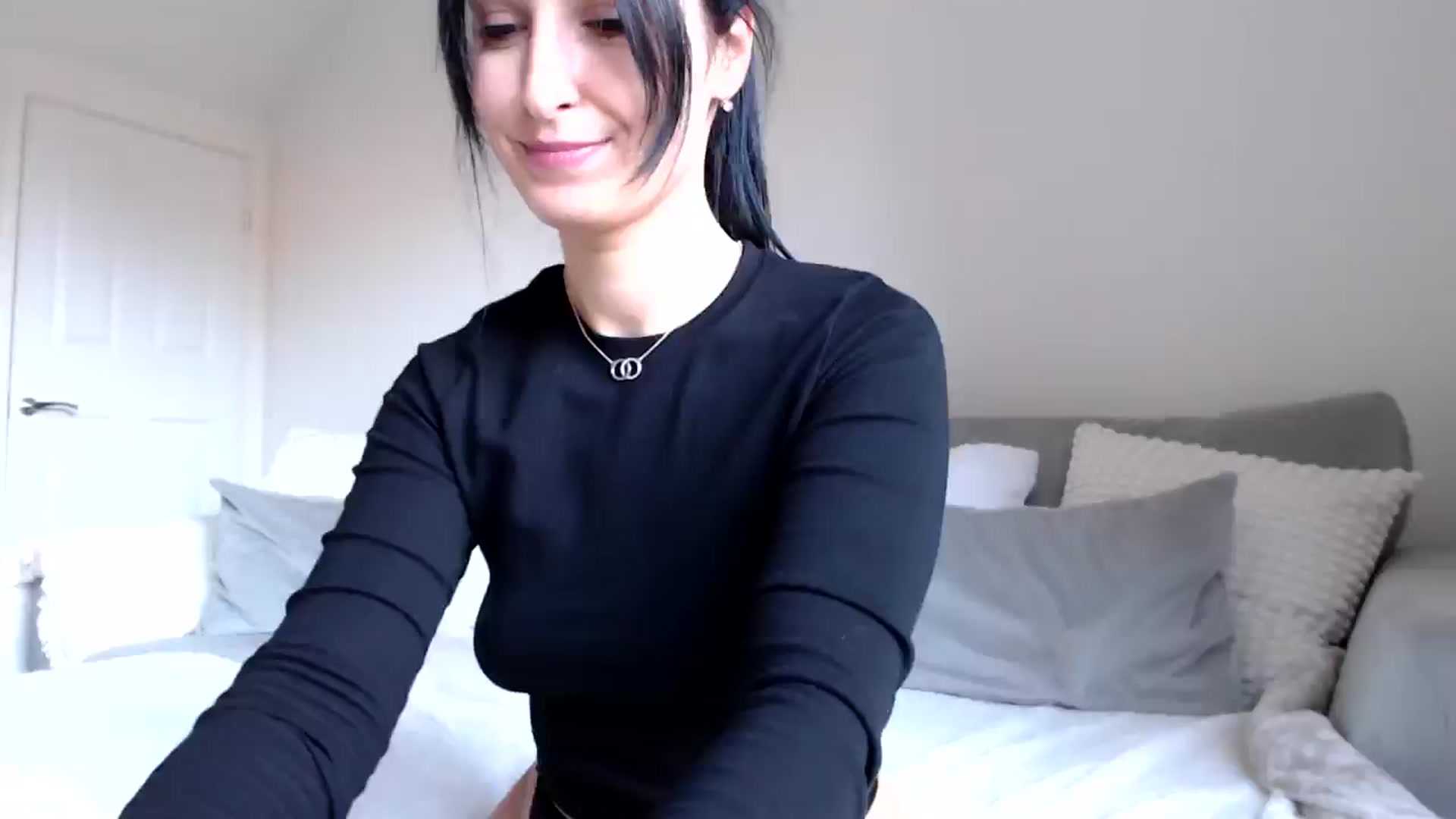 Gallery image thumbnail from LavIson's myfreecams stream on, 11/13/2024, 13:11 image 12 of 20