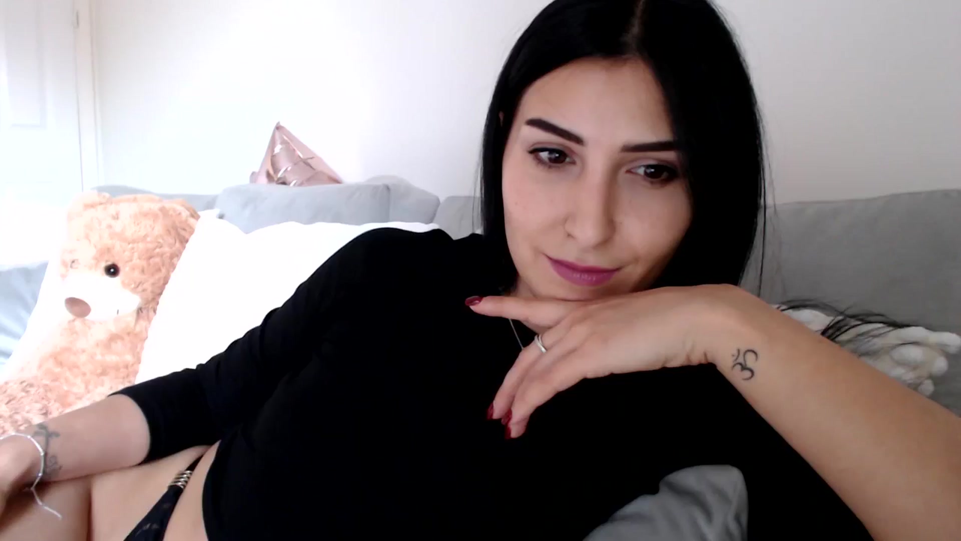 Gallery image thumbnail from LavIson's myfreecams stream on, 11/13/2024, 14:48 image 13 of 20