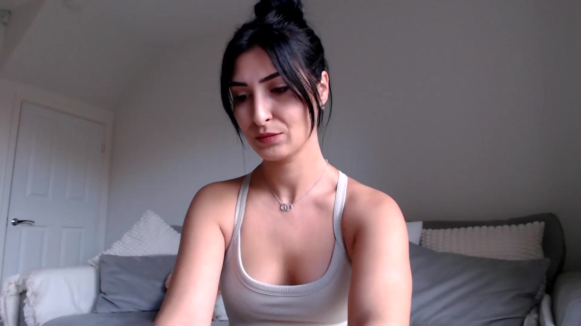 Gallery image thumbnail from LavIson's myfreecams stream on, 11/14/2024, 12:29 image 4 of 20